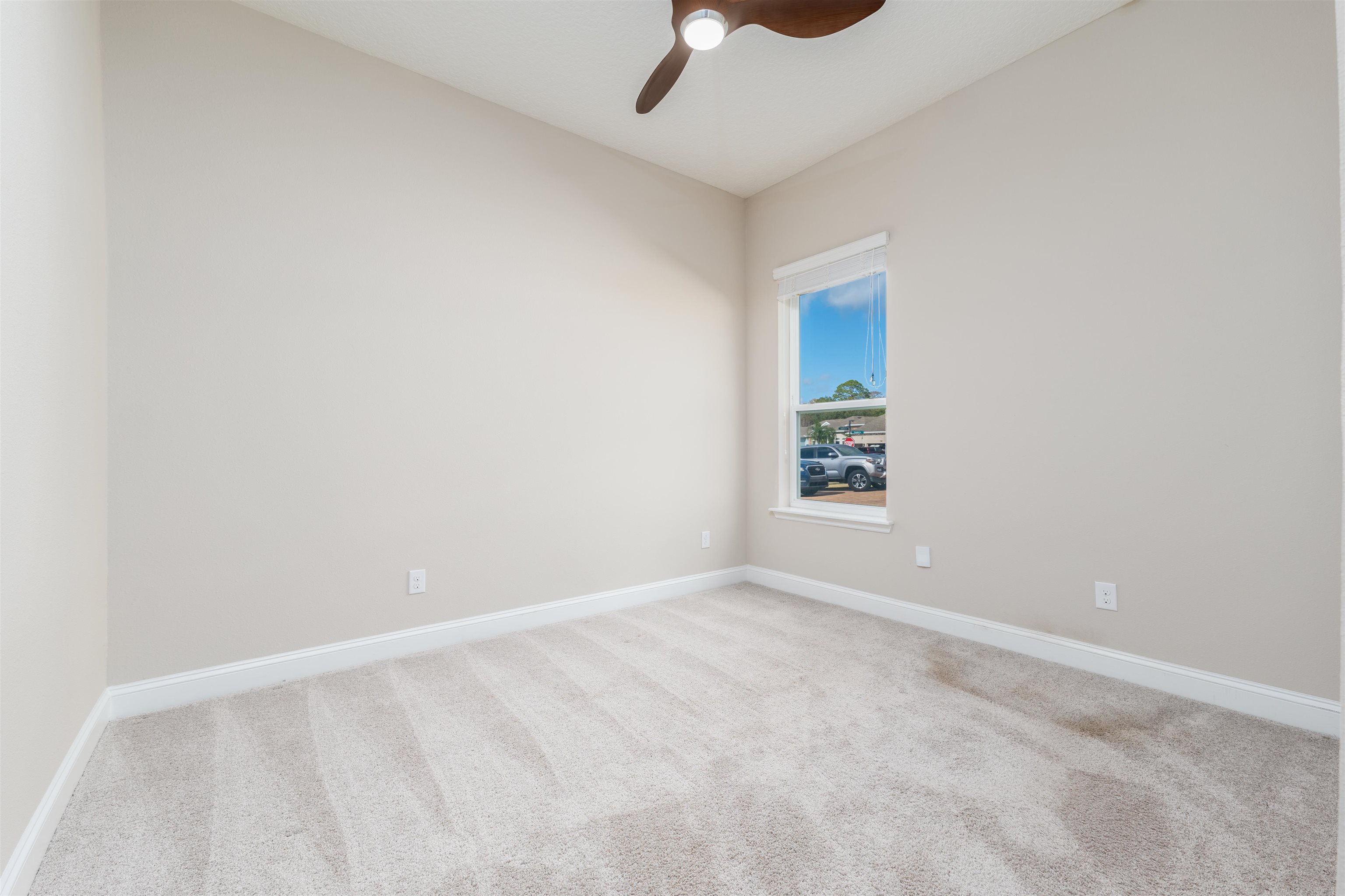 Image 32 of 63 For 31 Derecho Ln