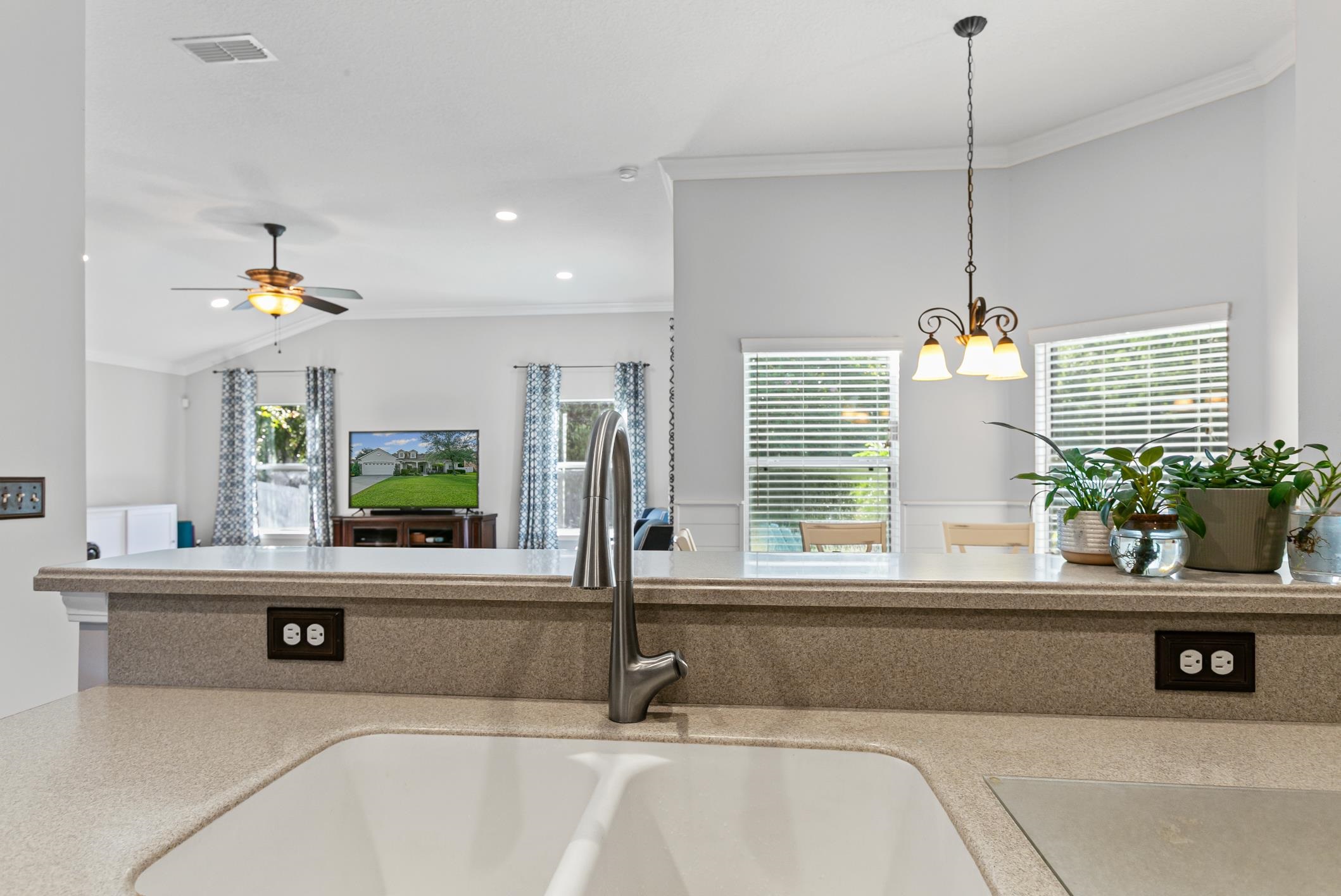 Image 27 of 86 For 2724 N Portofino Rd