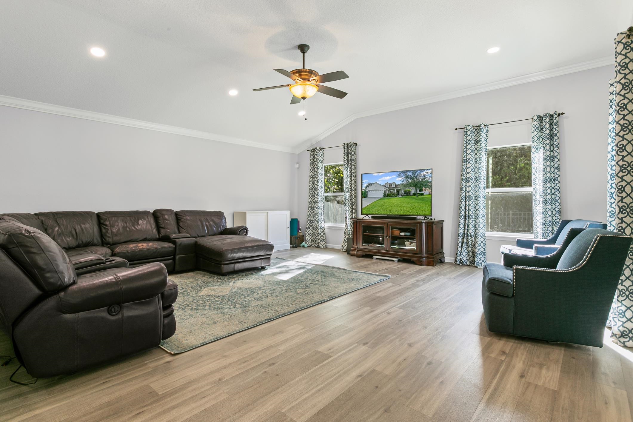 Image 34 of 86 For 2724 N Portofino Rd