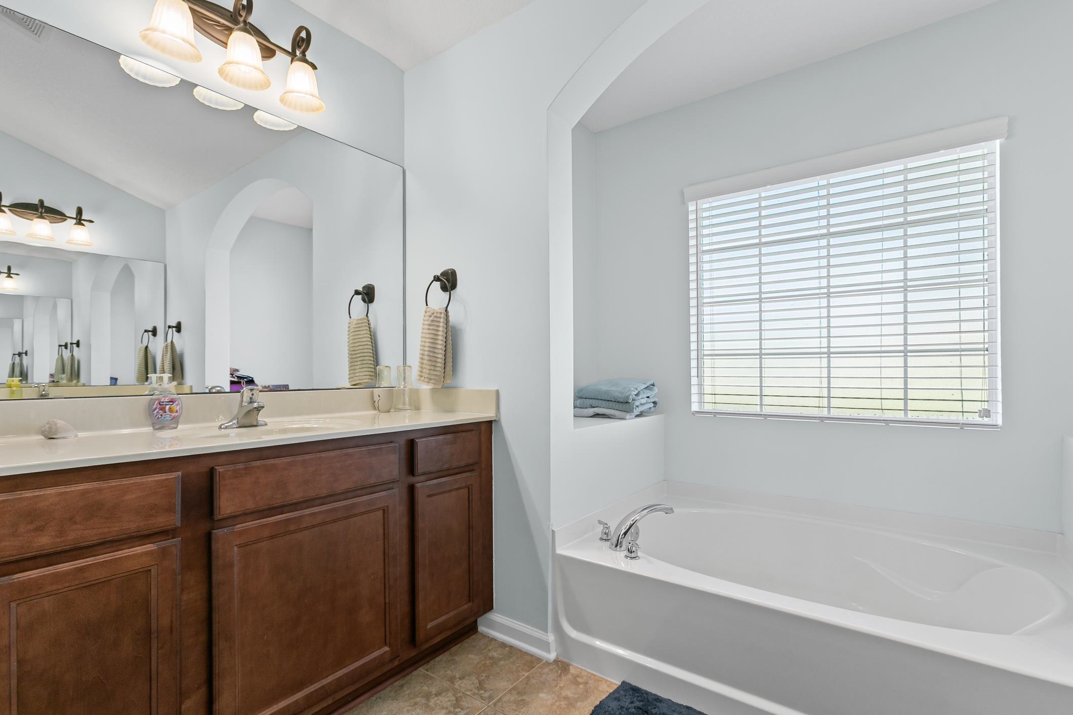 Image 44 of 86 For 2724 N Portofino Rd