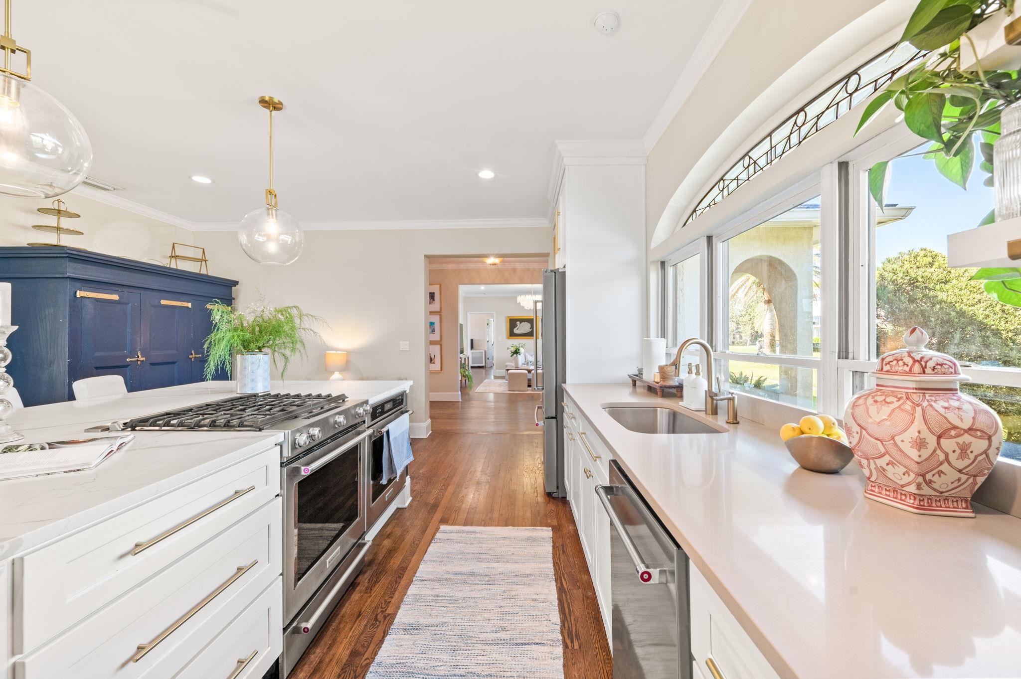 Image 25 of 100 For 215 Oglethorpe Blvd