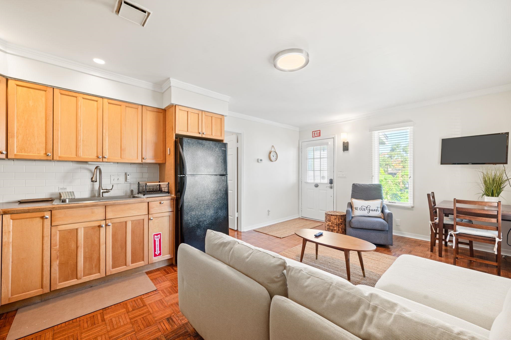 Image 60 of 100 For 215 Oglethorpe Blvd