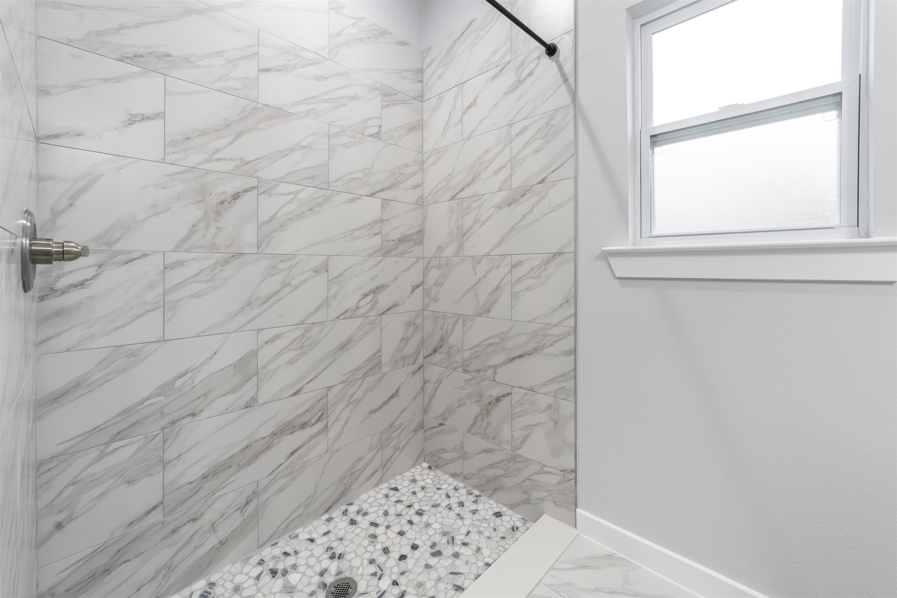 Image 22 of 33 For 10615 Baylor Ave