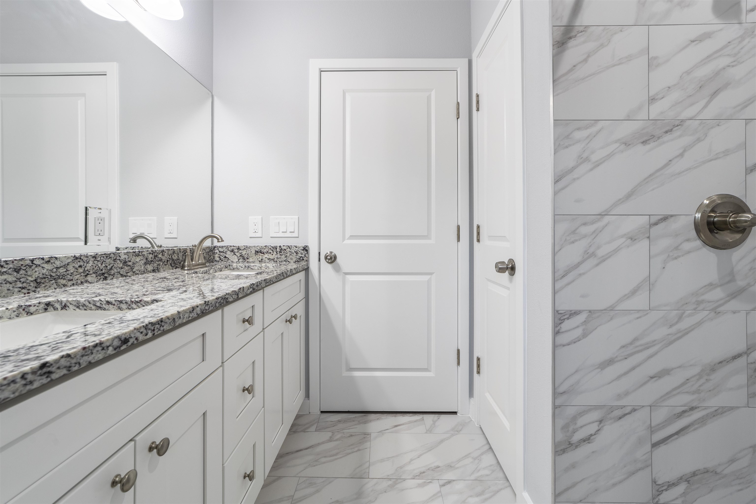 Image 23 of 33 For 10615 Baylor Ave