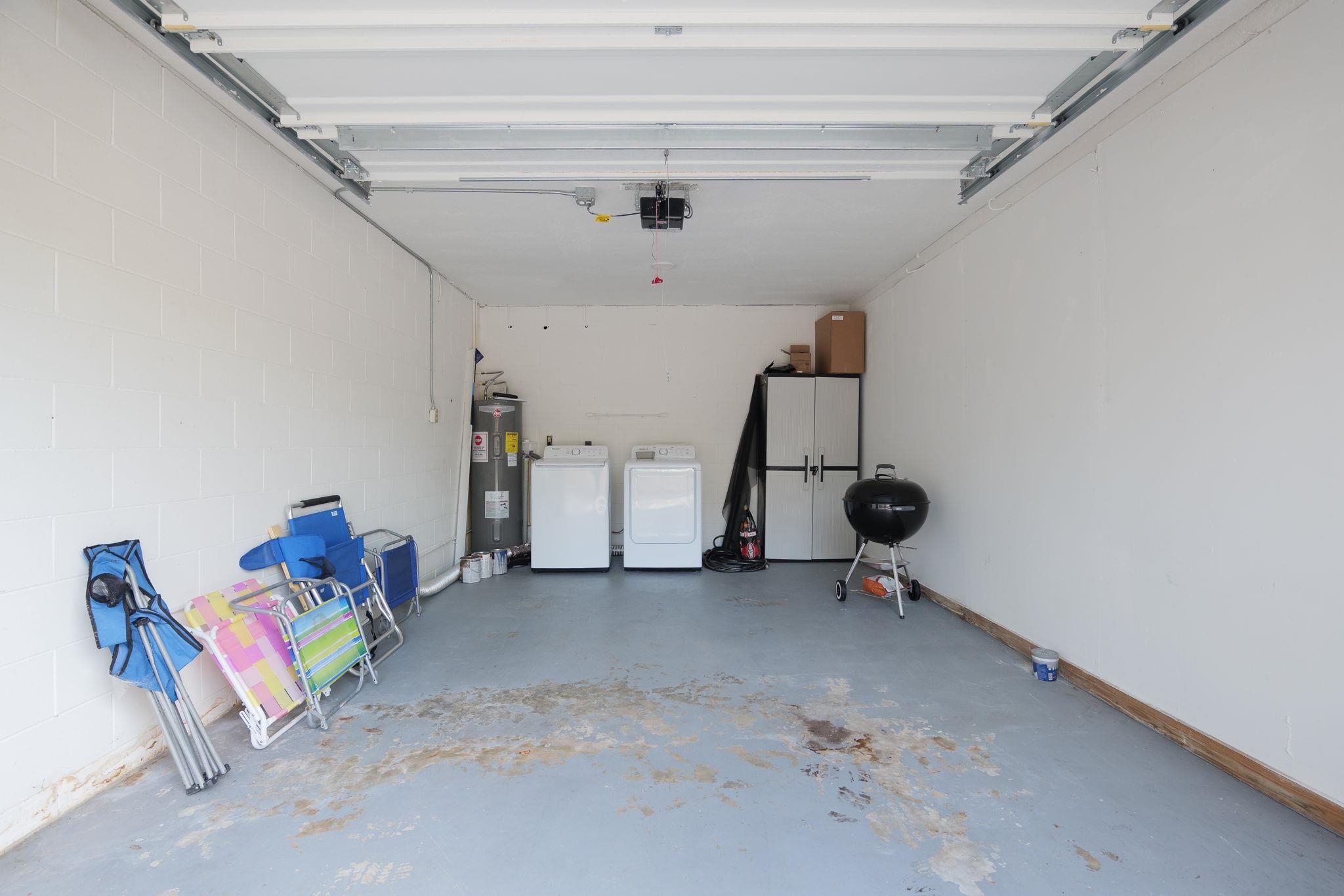 Image 42 of 57 For 16 Ewing St.