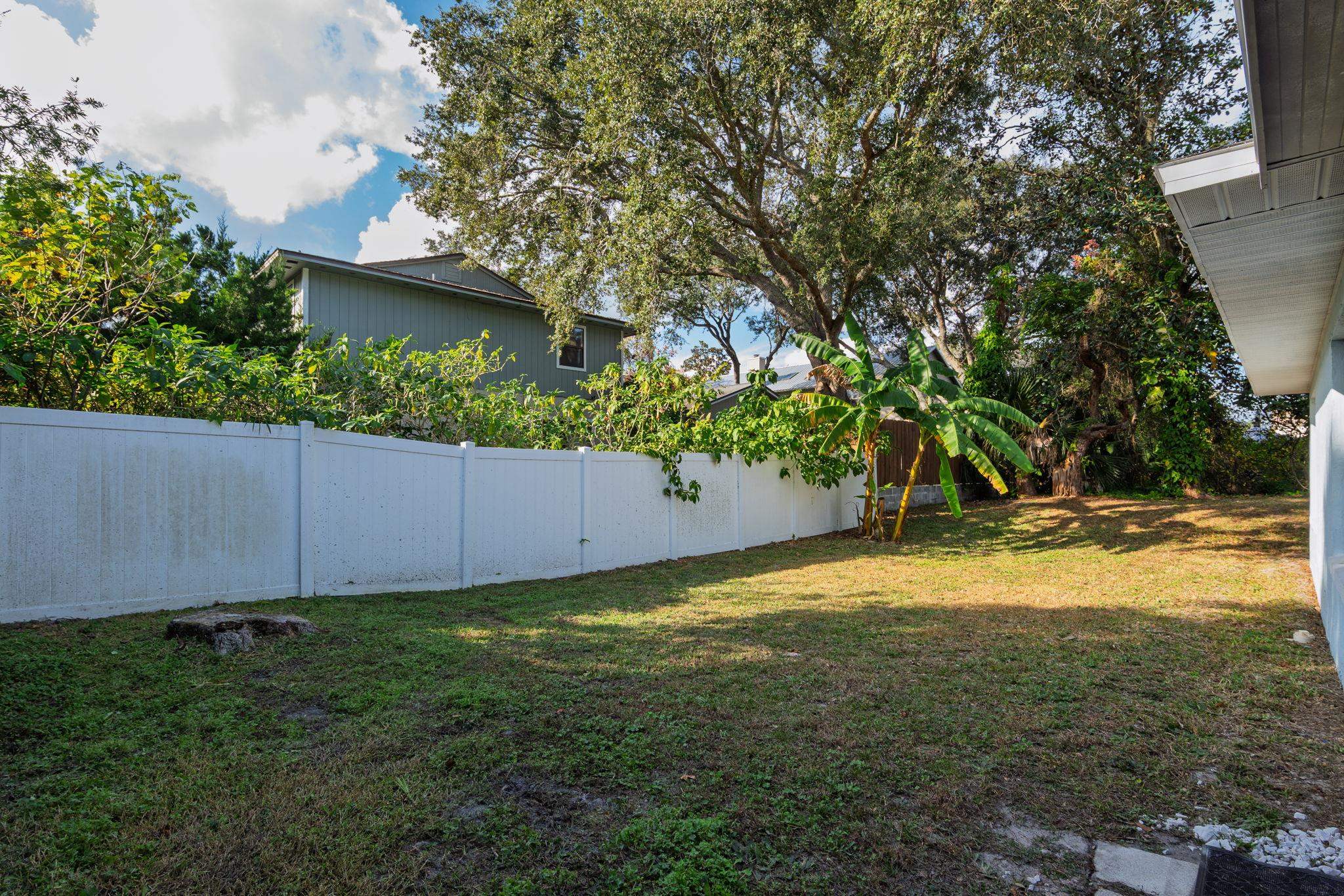 Image 46 of 57 For 16 Ewing St.