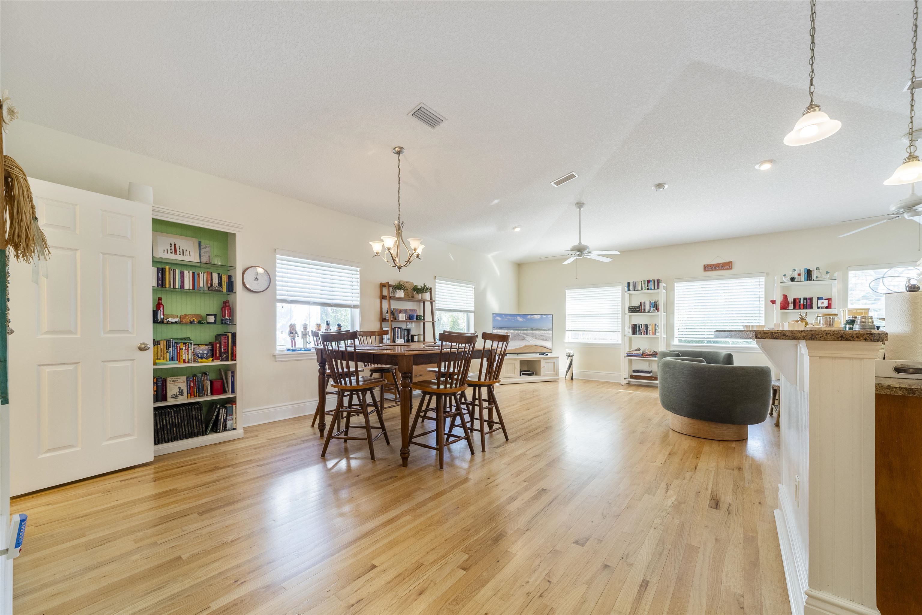 Image 19 of 44 For 1753 Castile Street