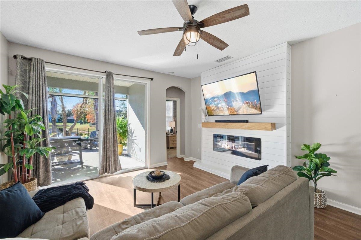 Image 18 of 40 For 30 Levante Way