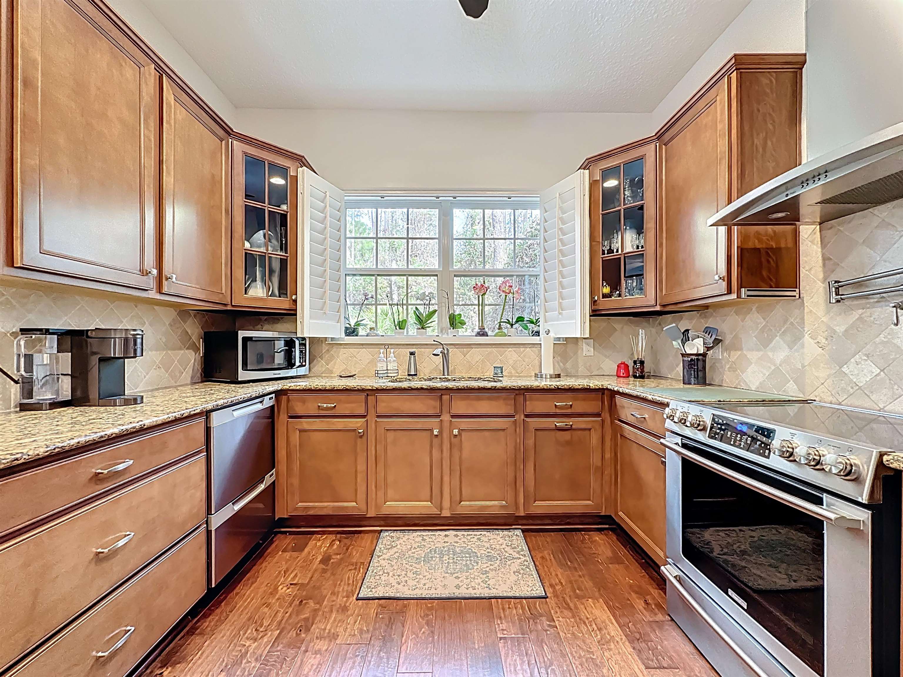 Image 13 of 43 For 130 Grand Ravine Drive