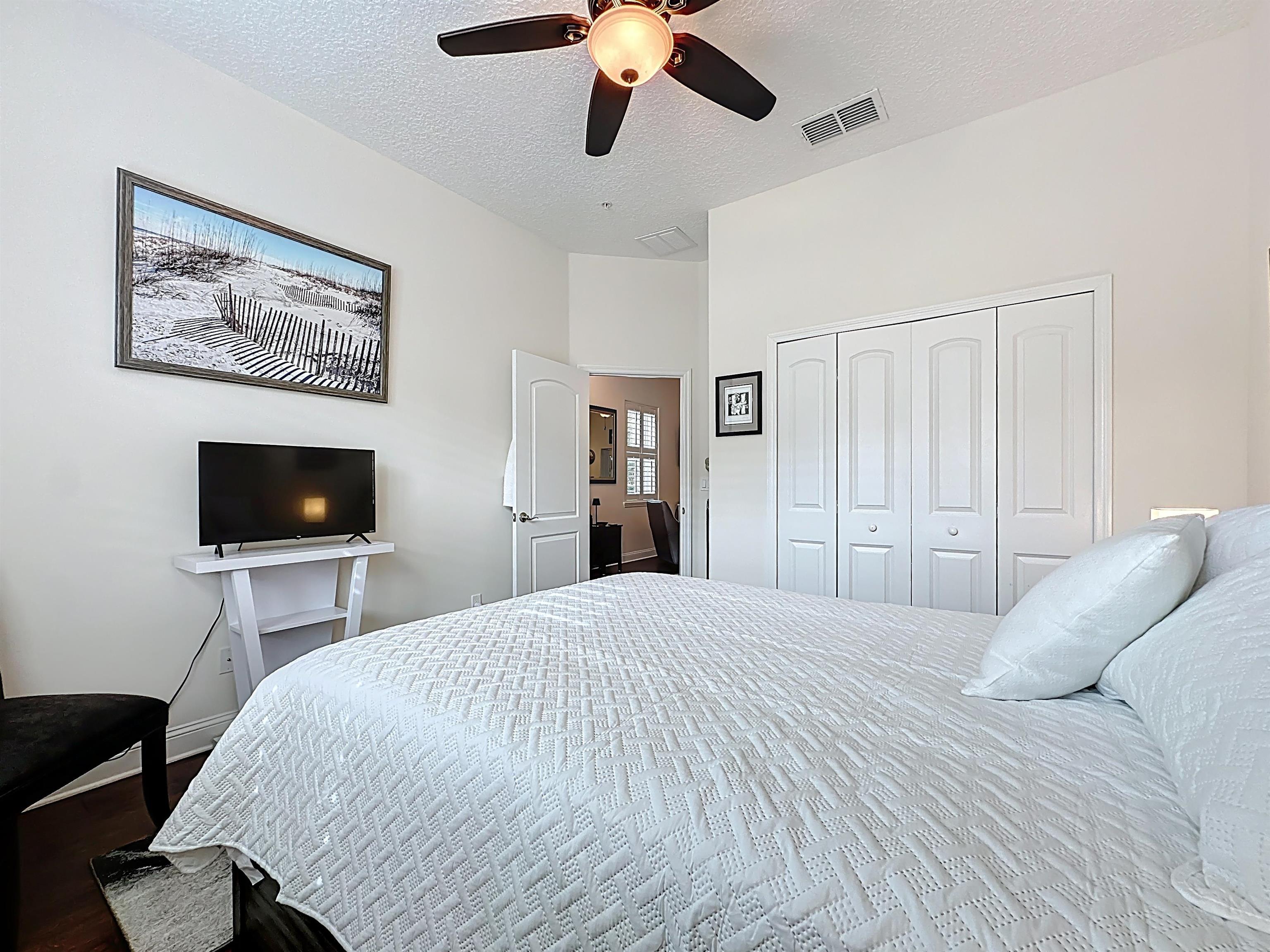 Image 29 of 43 For 130 Grand Ravine Drive