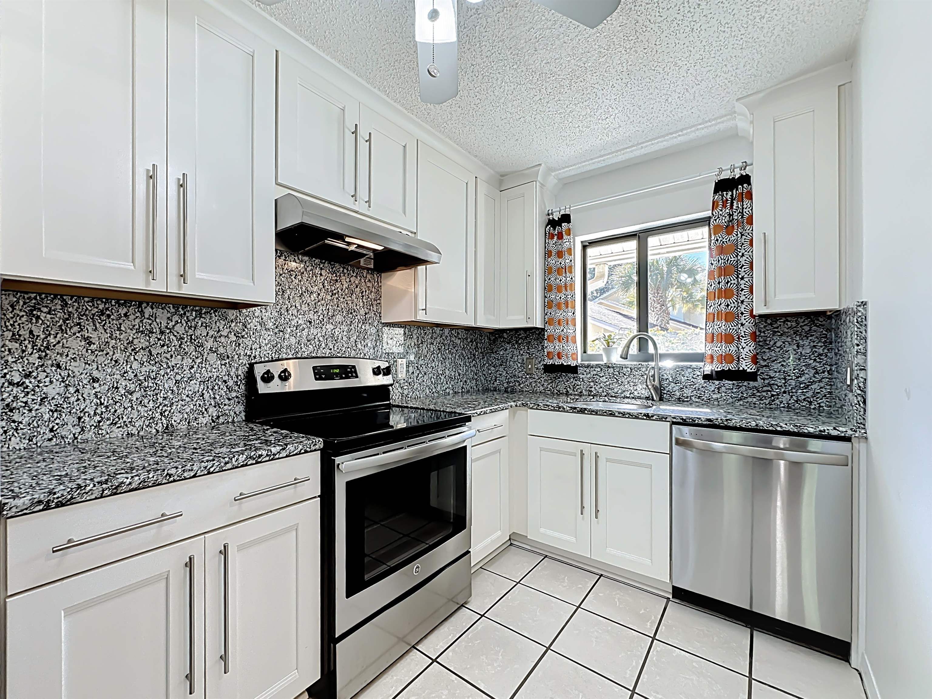 Image 12 of 39 For 3960 A1a South Unit 706