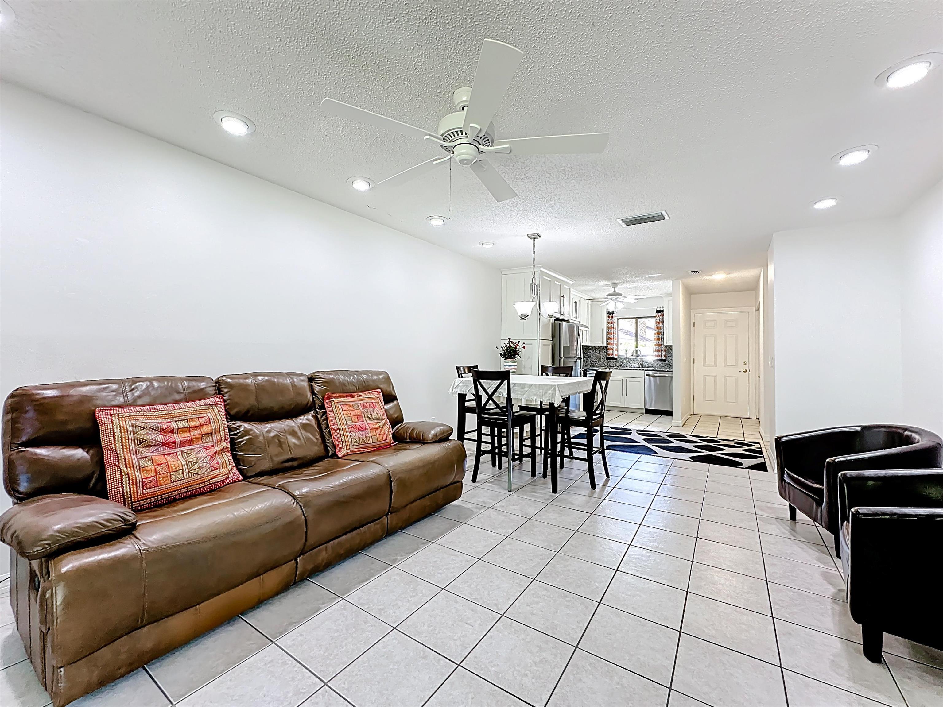 Image 18 of 39 For 3960 A1a South Unit 706