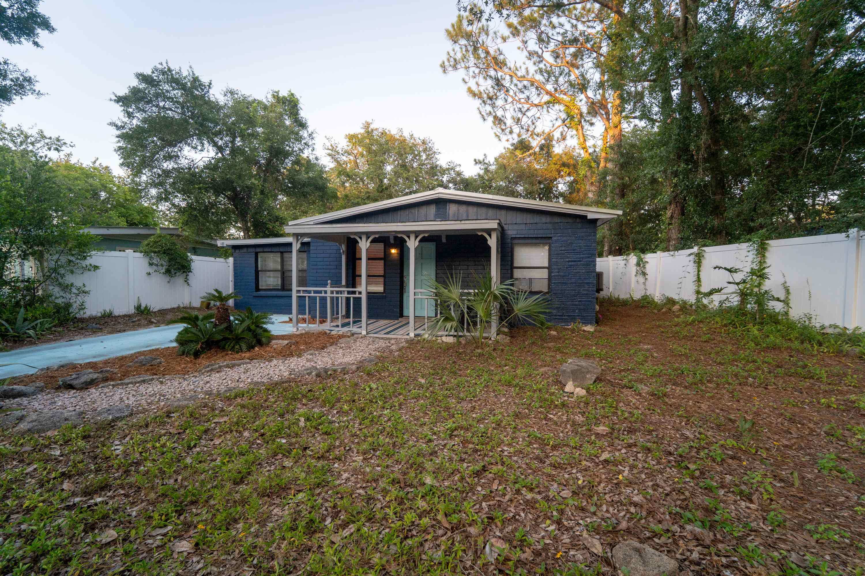 Image 32 of 39 For 6 Fancher Court