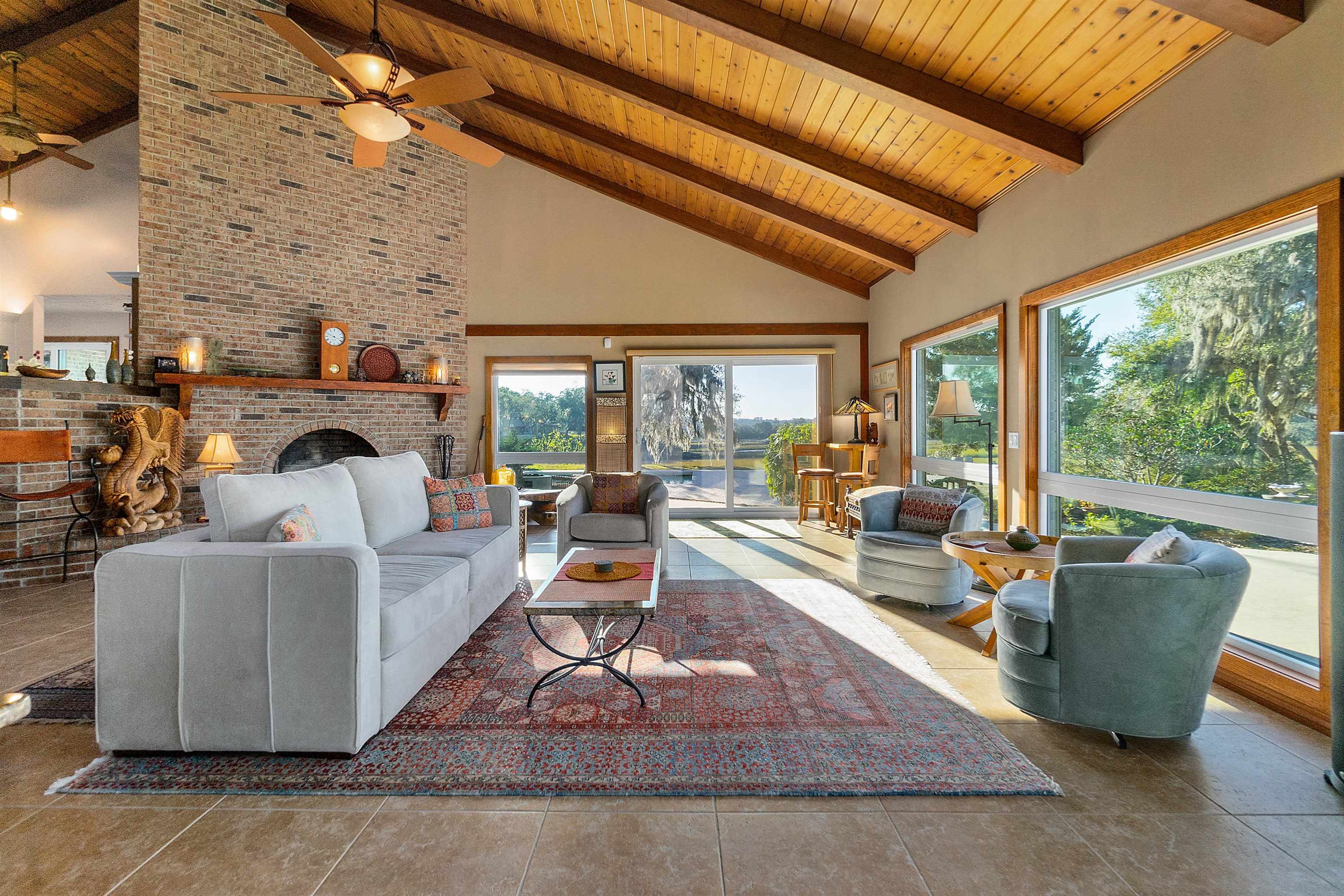 Image 10 of 66 For 160 Genung St W