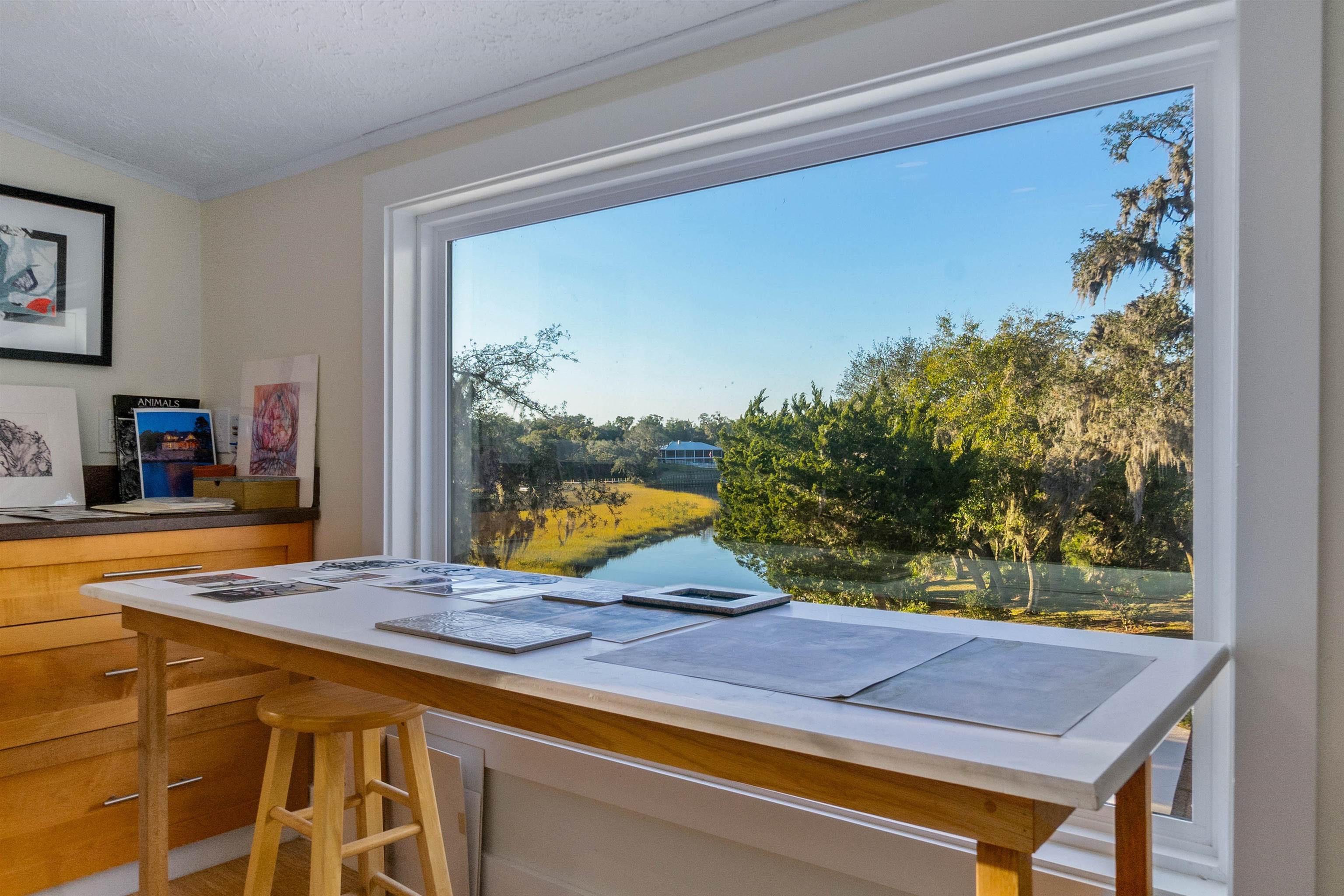 Image 20 of 66 For 160 Genung St W