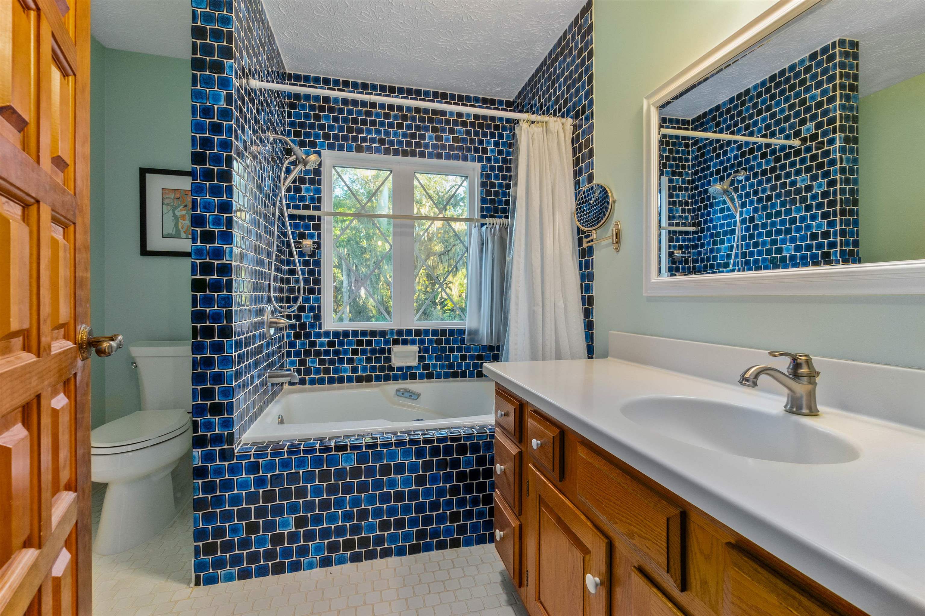 Image 39 of 66 For 160 Genung St W