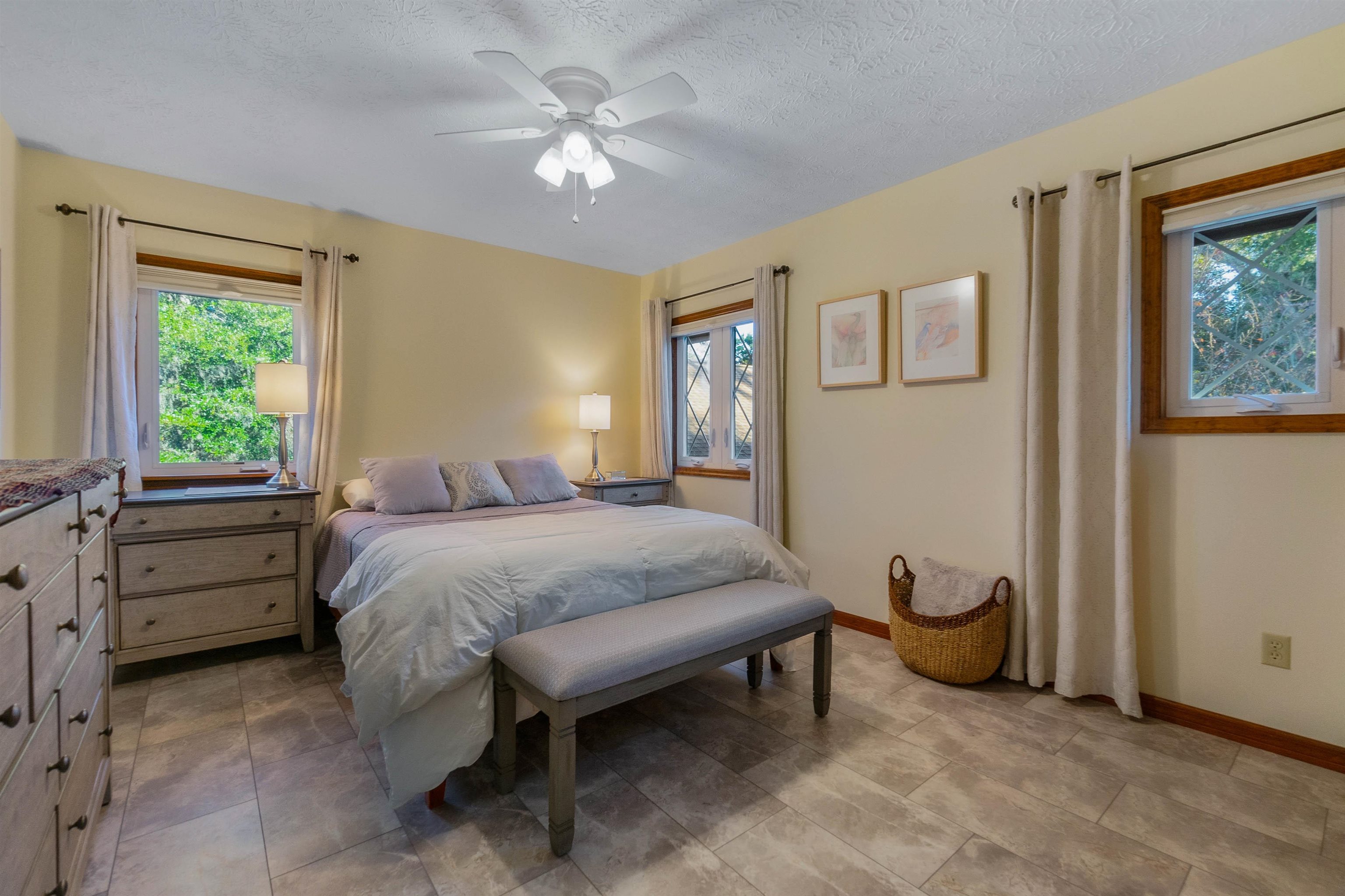 Image 40 of 66 For 160 Genung St W