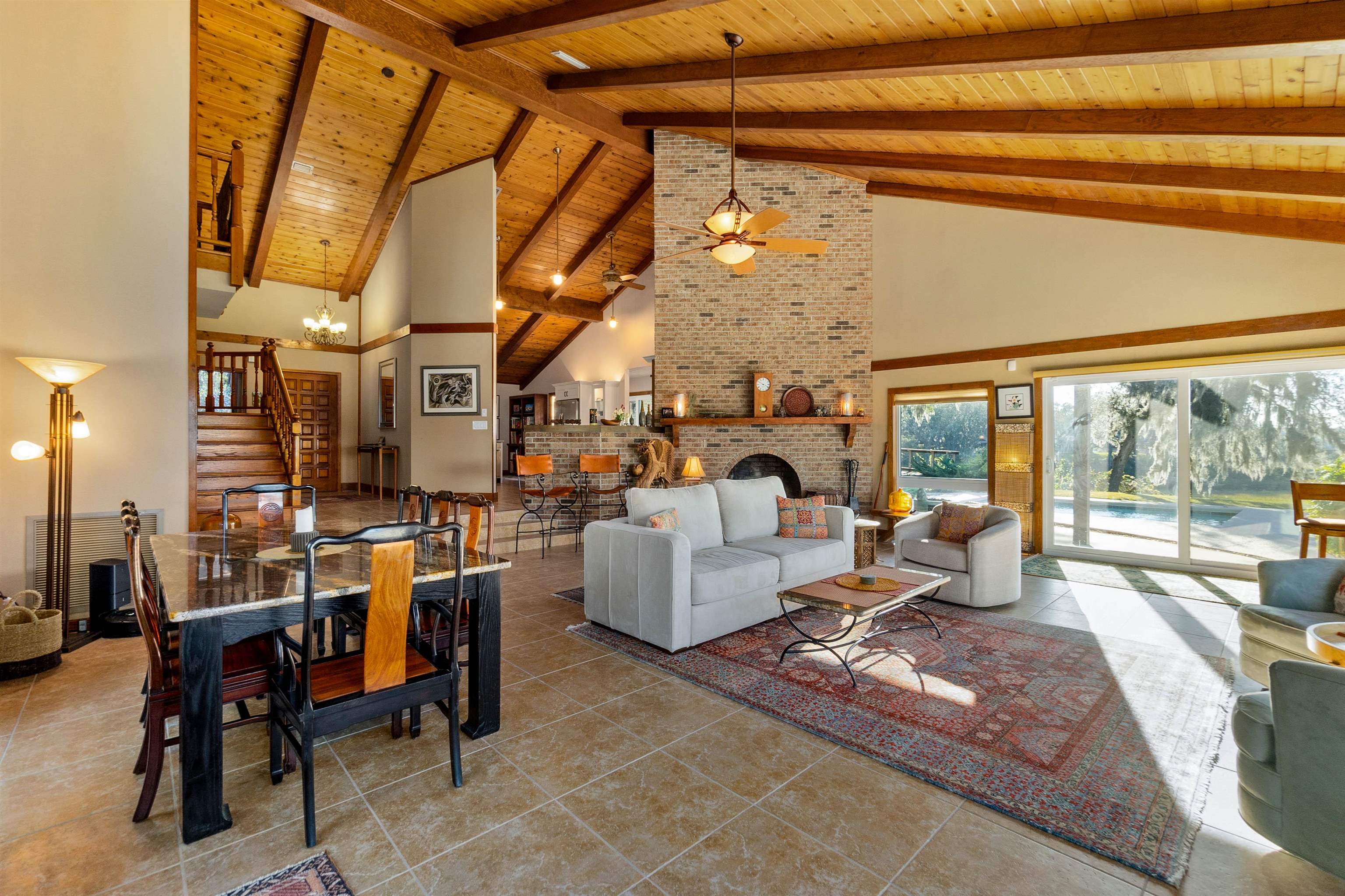 Image 44 of 66 For 160 Genung St W