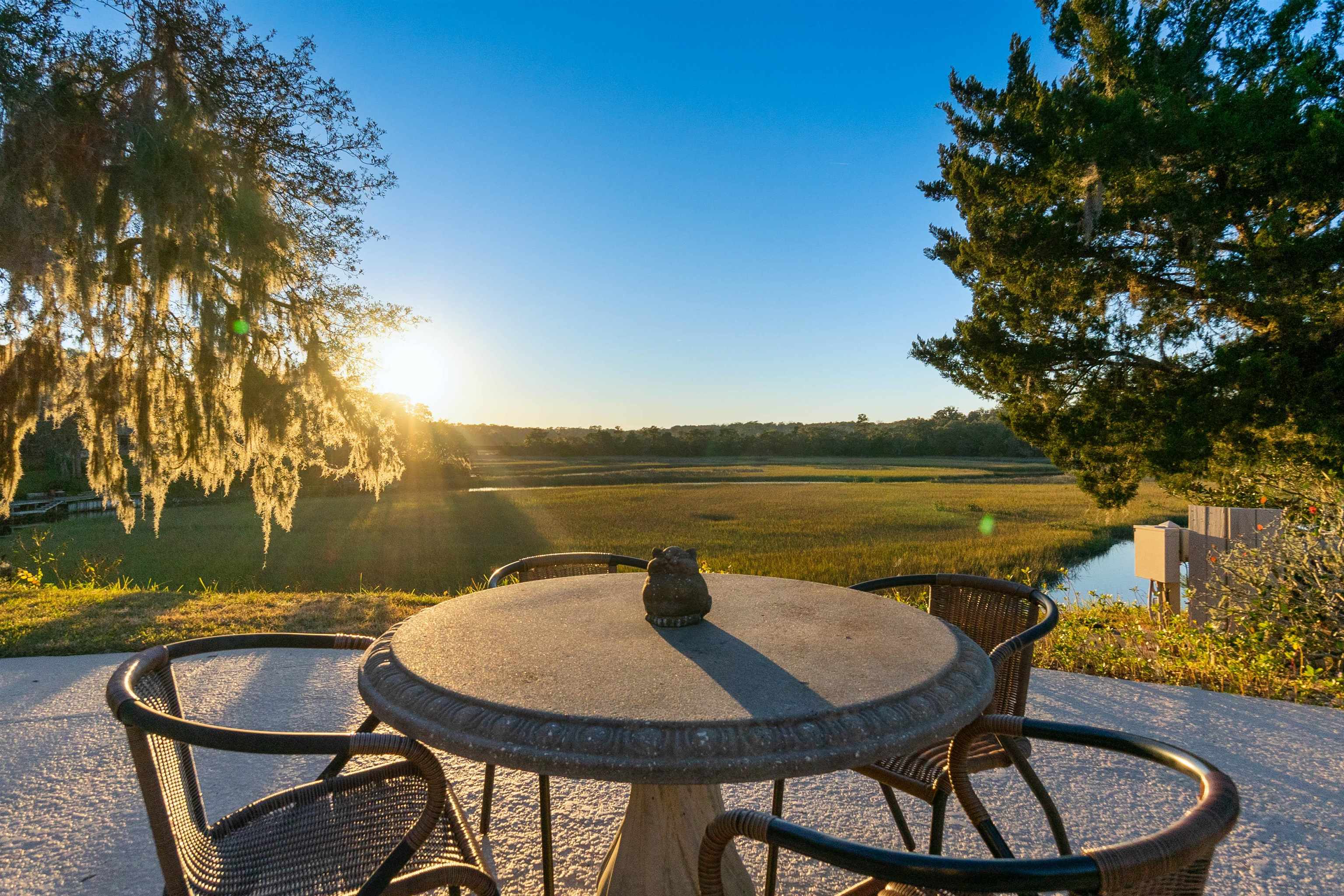 Image 47 of 66 For 160 Genung St W