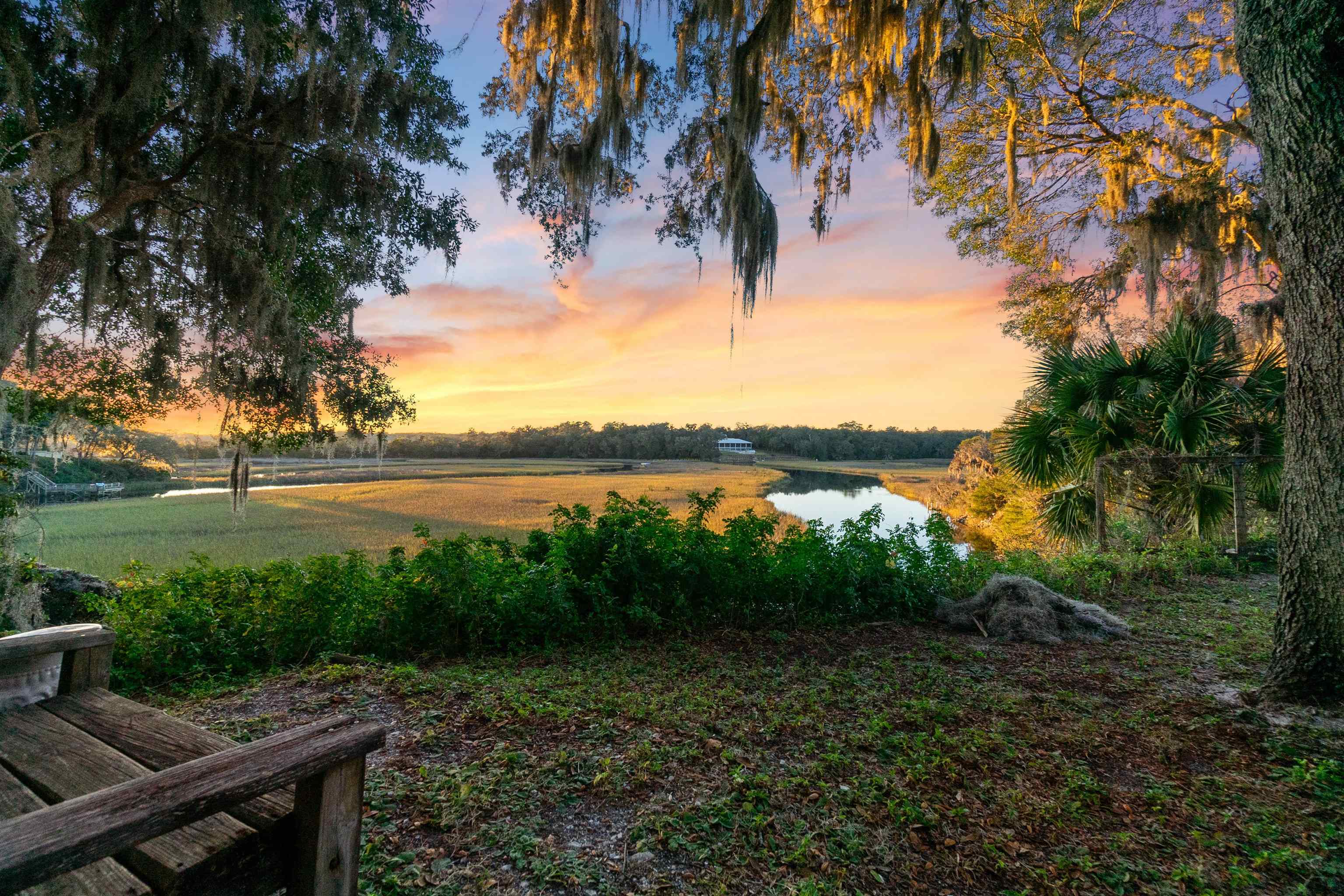 Image 55 of 66 For 160 Genung St W