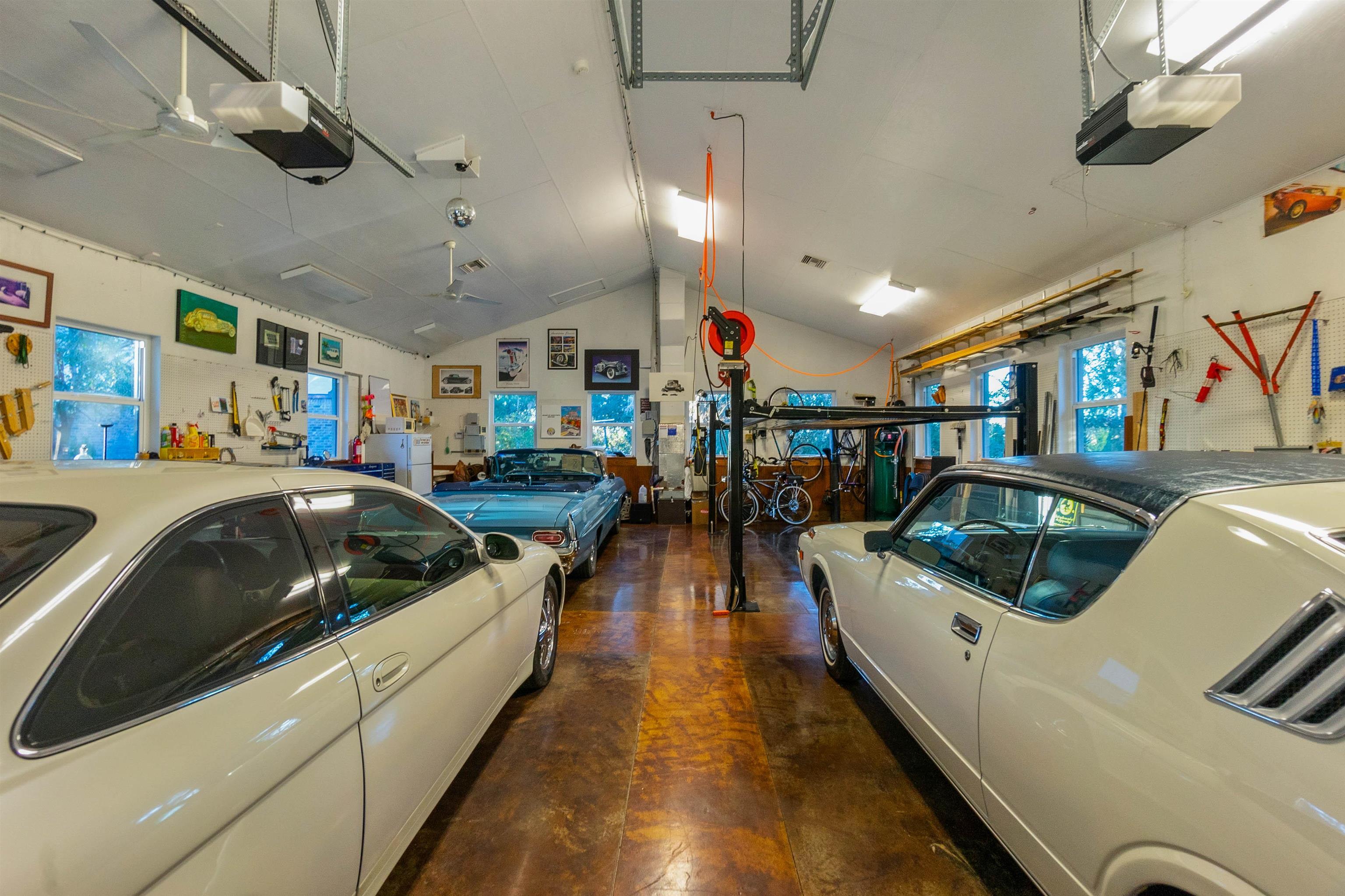 Image 59 of 66 For 160 Genung St W