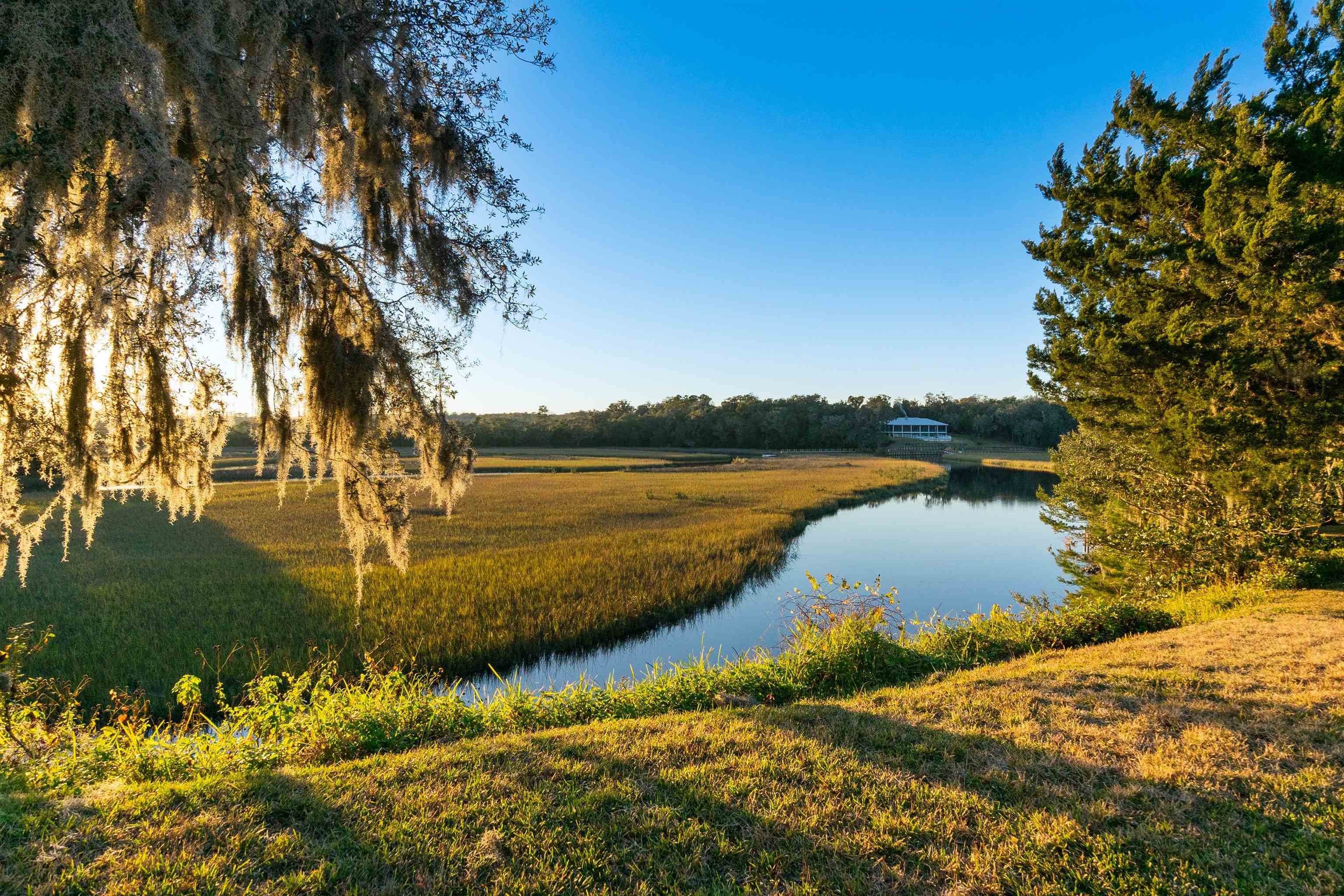 Image 60 of 66 For 160 Genung St W