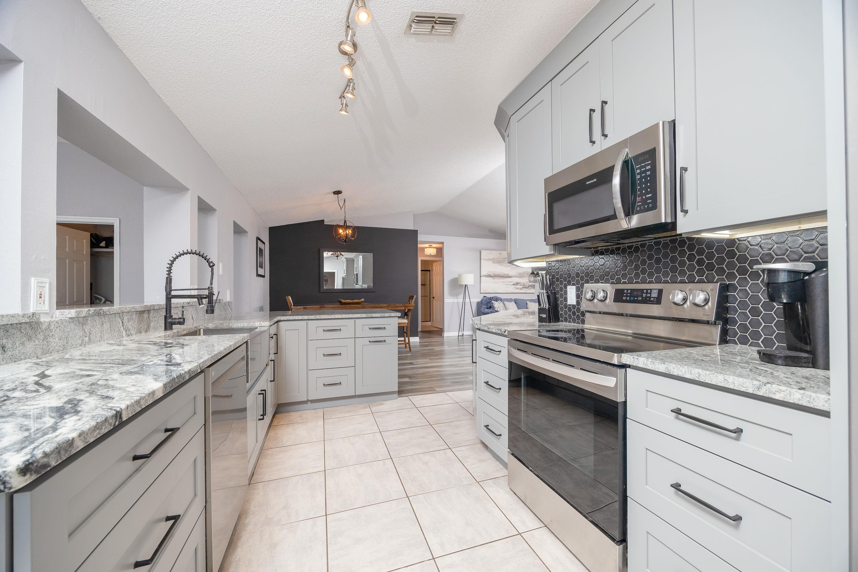 Image 16 of 50 For 5 Rippling Place