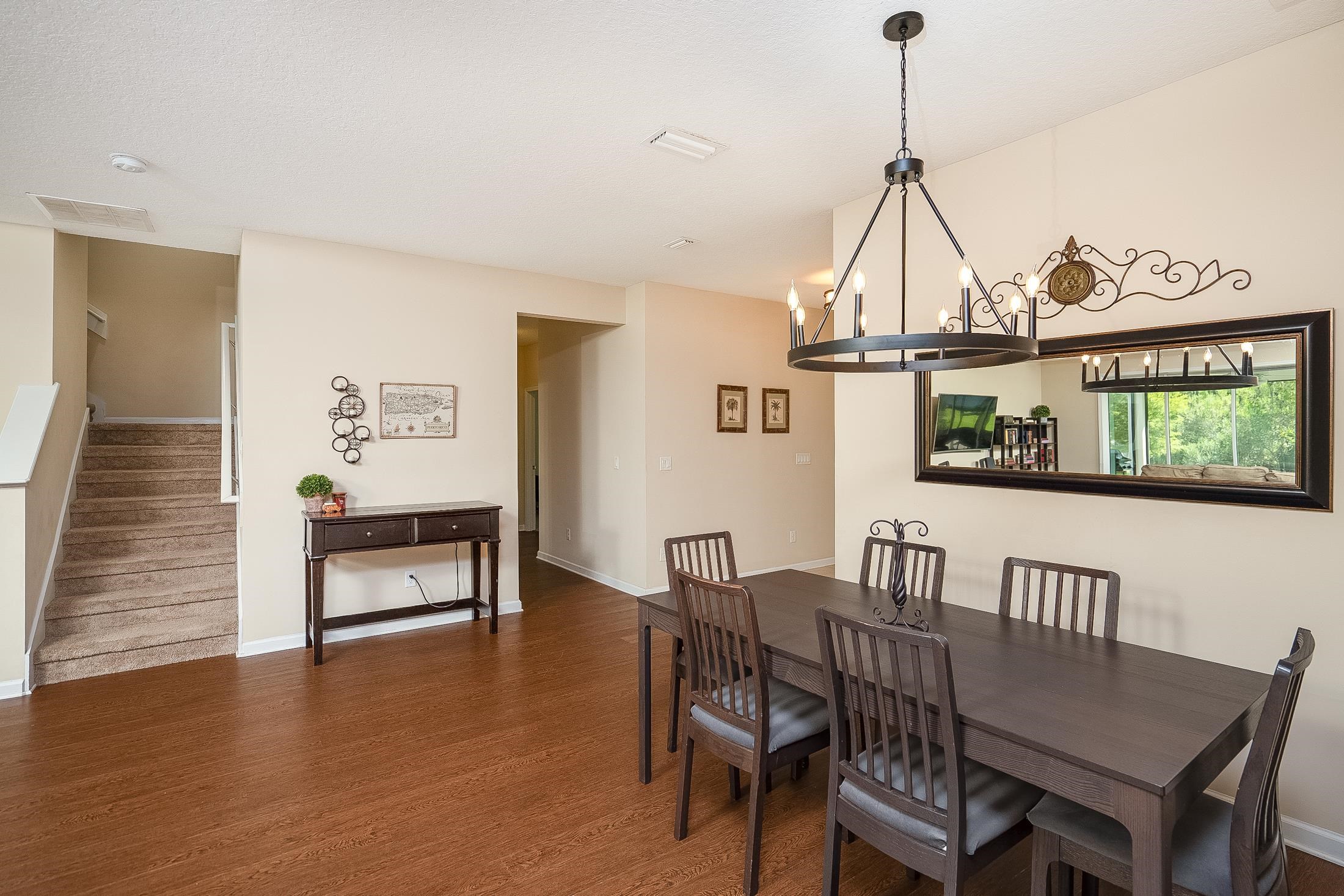 Image 11 of 63 For 406 Hutchinson Ln