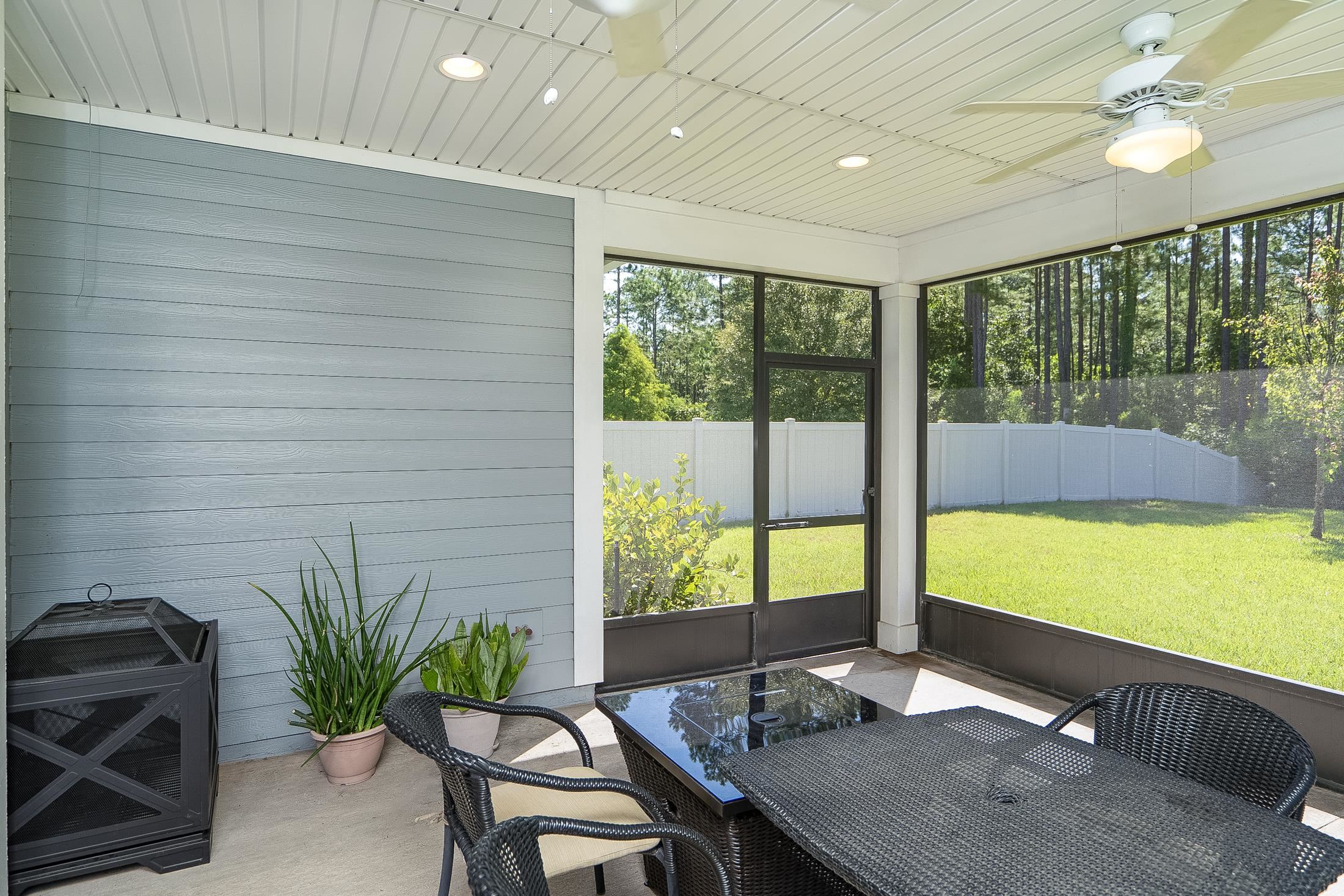 Image 17 of 63 For 406 Hutchinson Ln