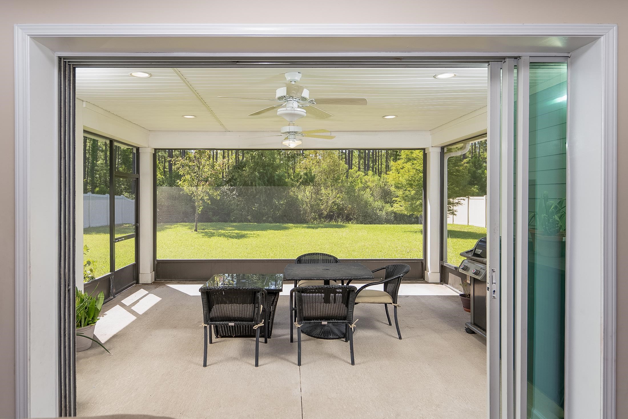 Image 4 of 63 For 406 Hutchinson Ln