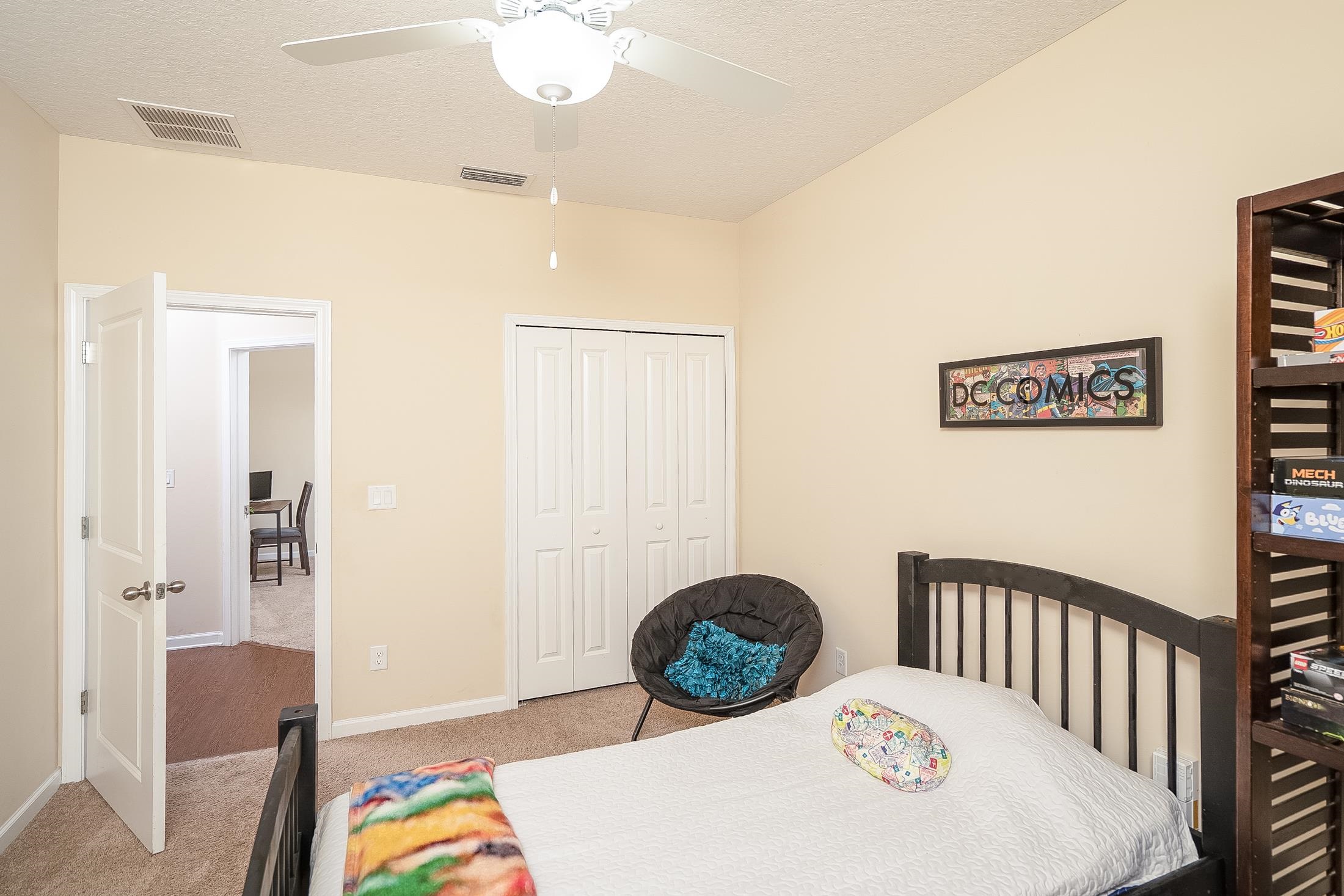 Image 40 of 63 For 406 Hutchinson Ln