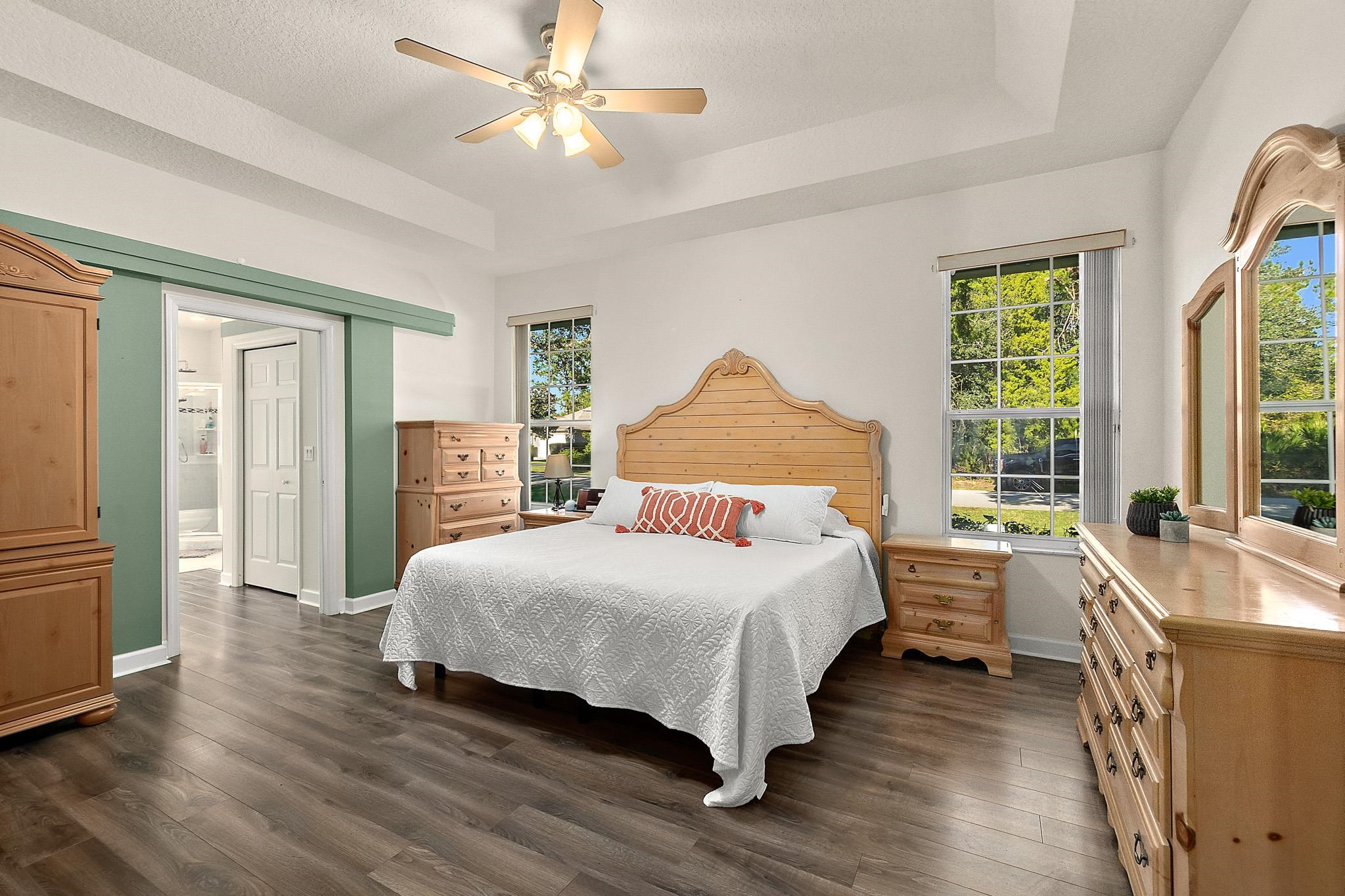 Image 20 of 41 For 2 Walnut Pl