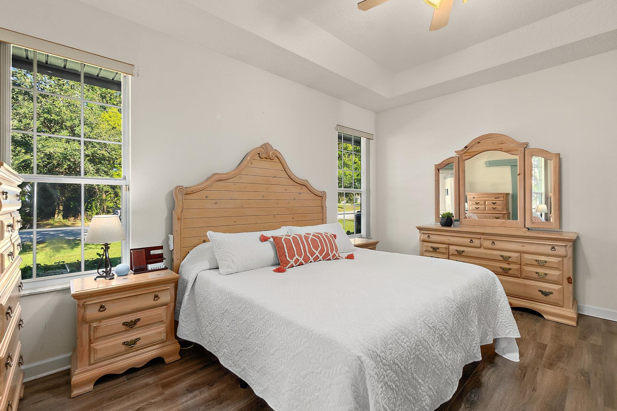 Image 22 of 41 For 2 Walnut Pl