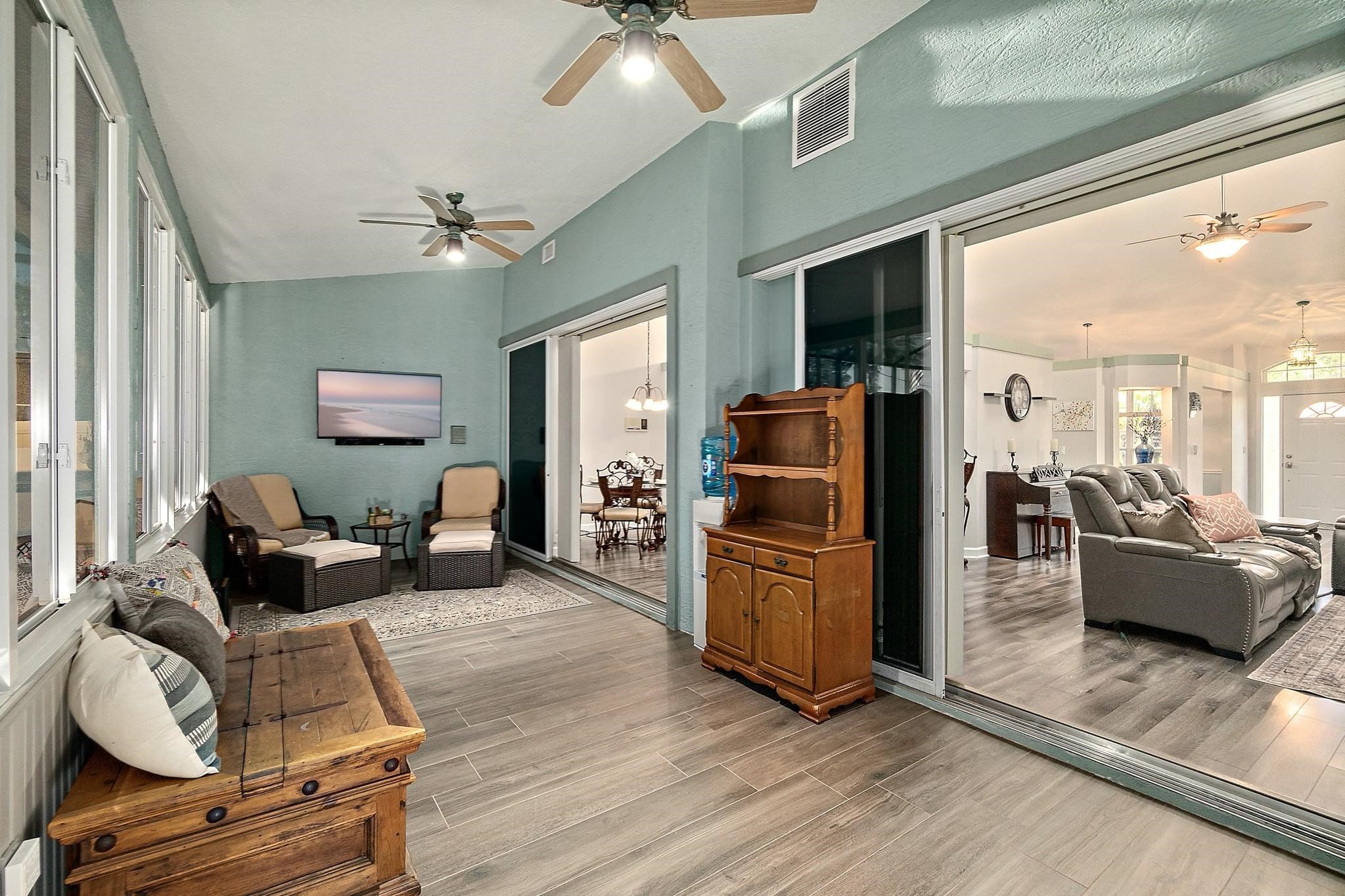 Image 30 of 41 For 2 Walnut Pl