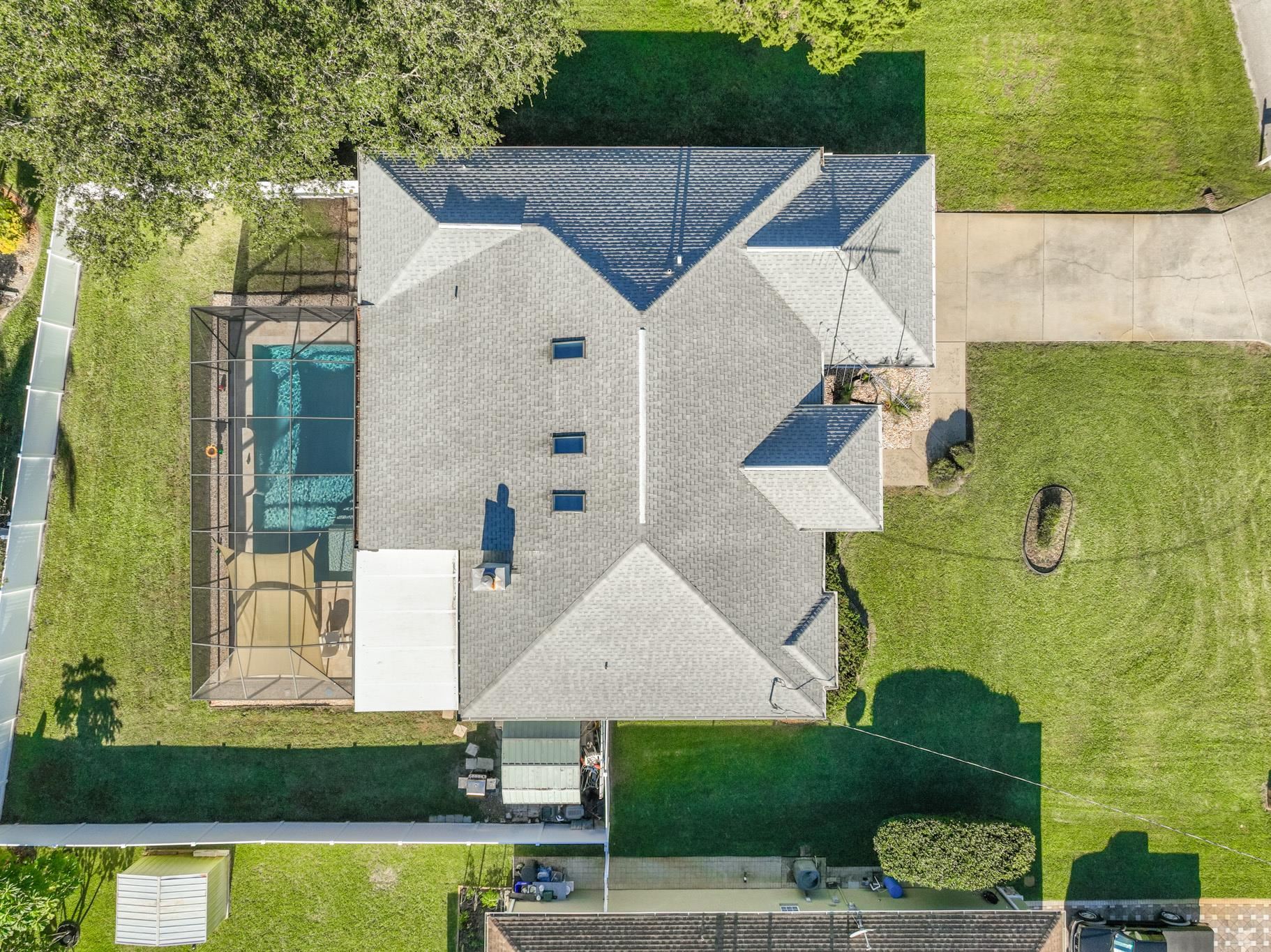 Image 36 of 41 For 2 Walnut Pl