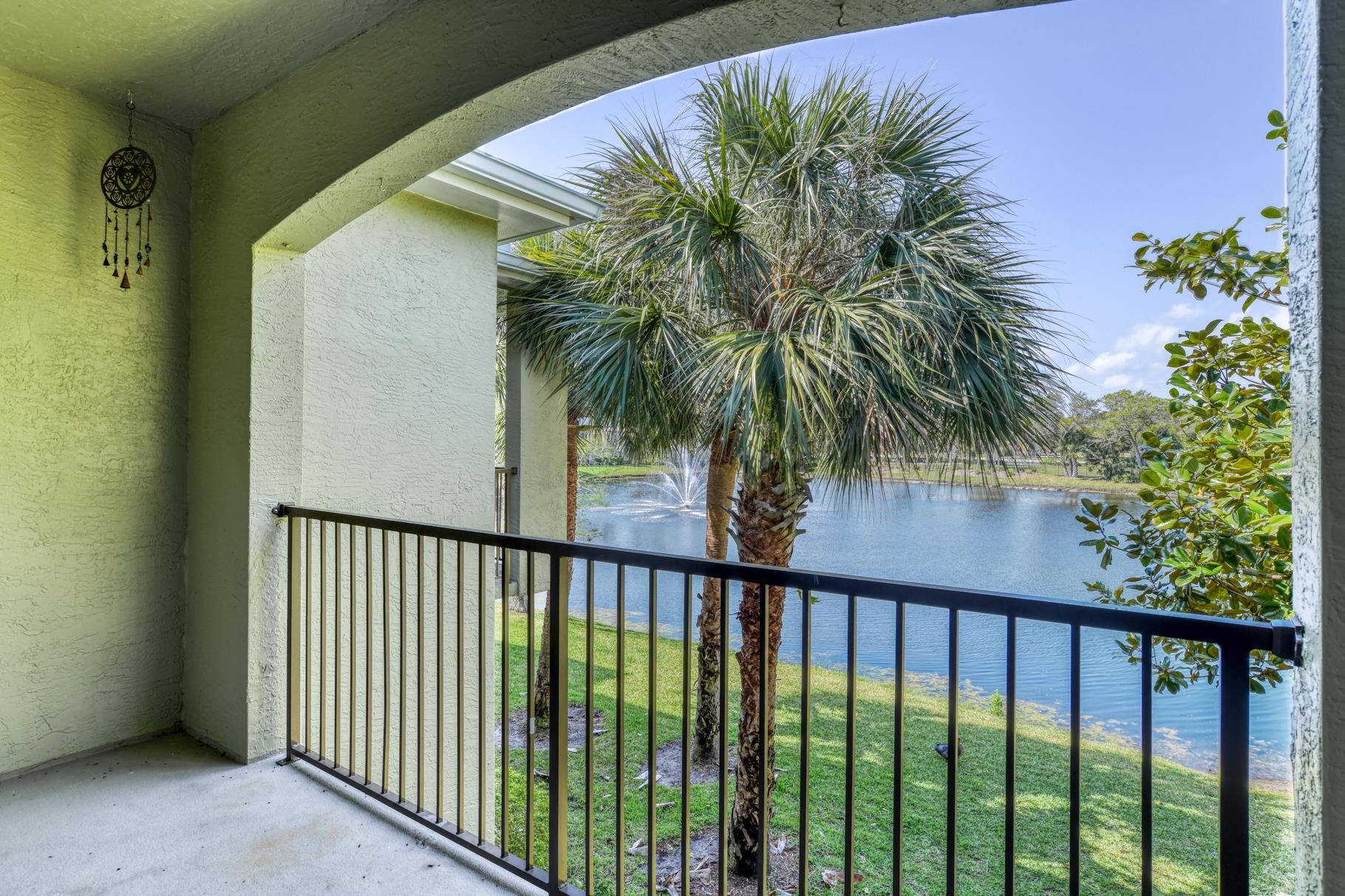 Image 16 of 44 For 3015 Aqua Vista Lane  127 W-gara