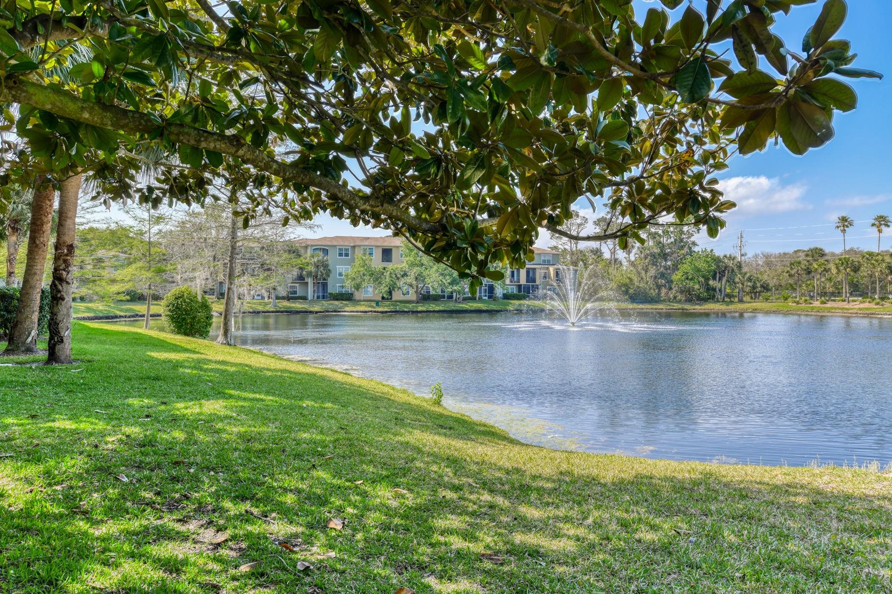 Image 17 of 44 For 3015 Aqua Vista Lane  127 W-gara