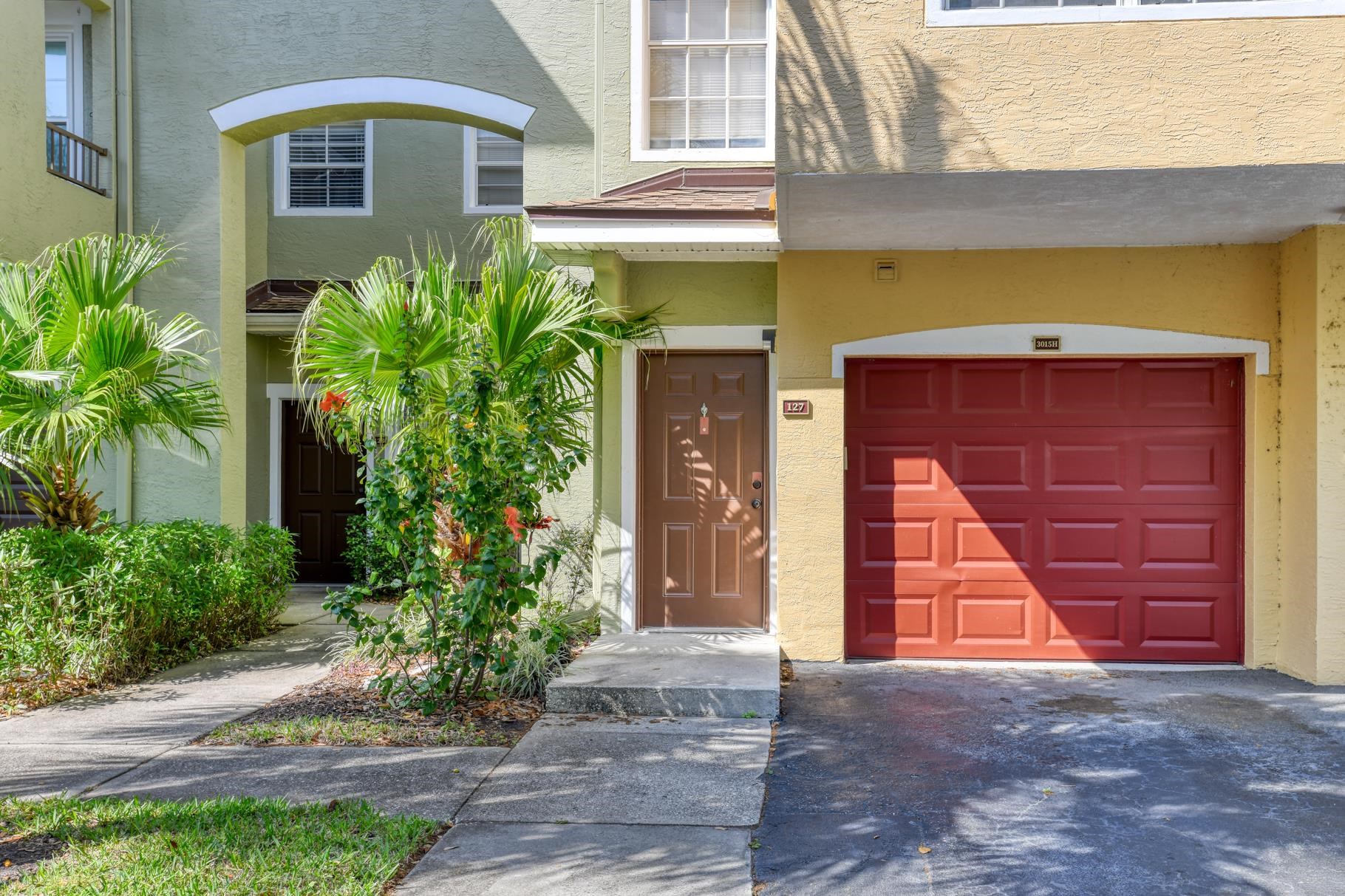 Image 3 of 44 For 3015 Aqua Vista Lane  127 W-gara