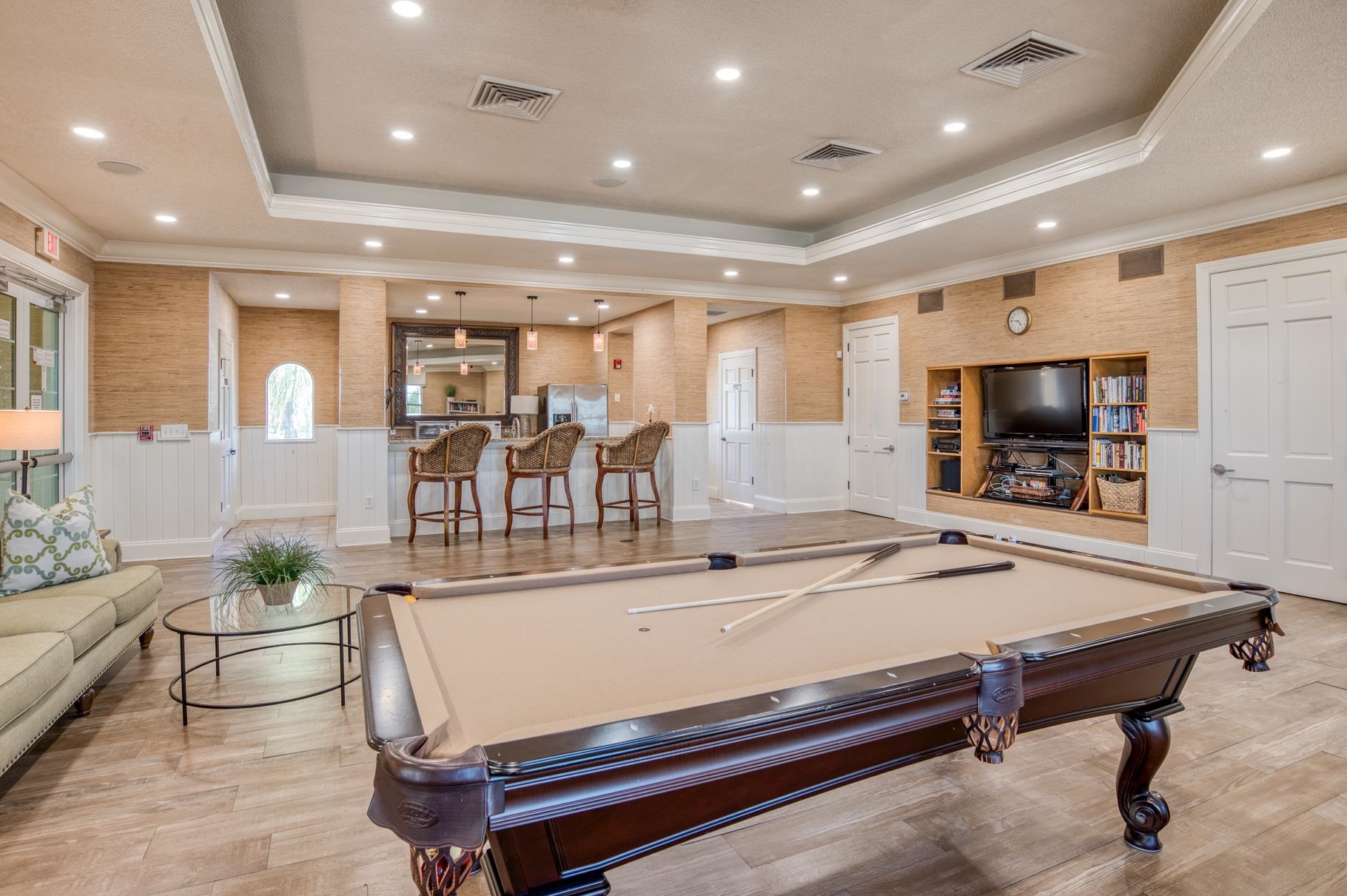 Image 36 of 44 For 3015 Aqua Vista Lane  127 W-gara