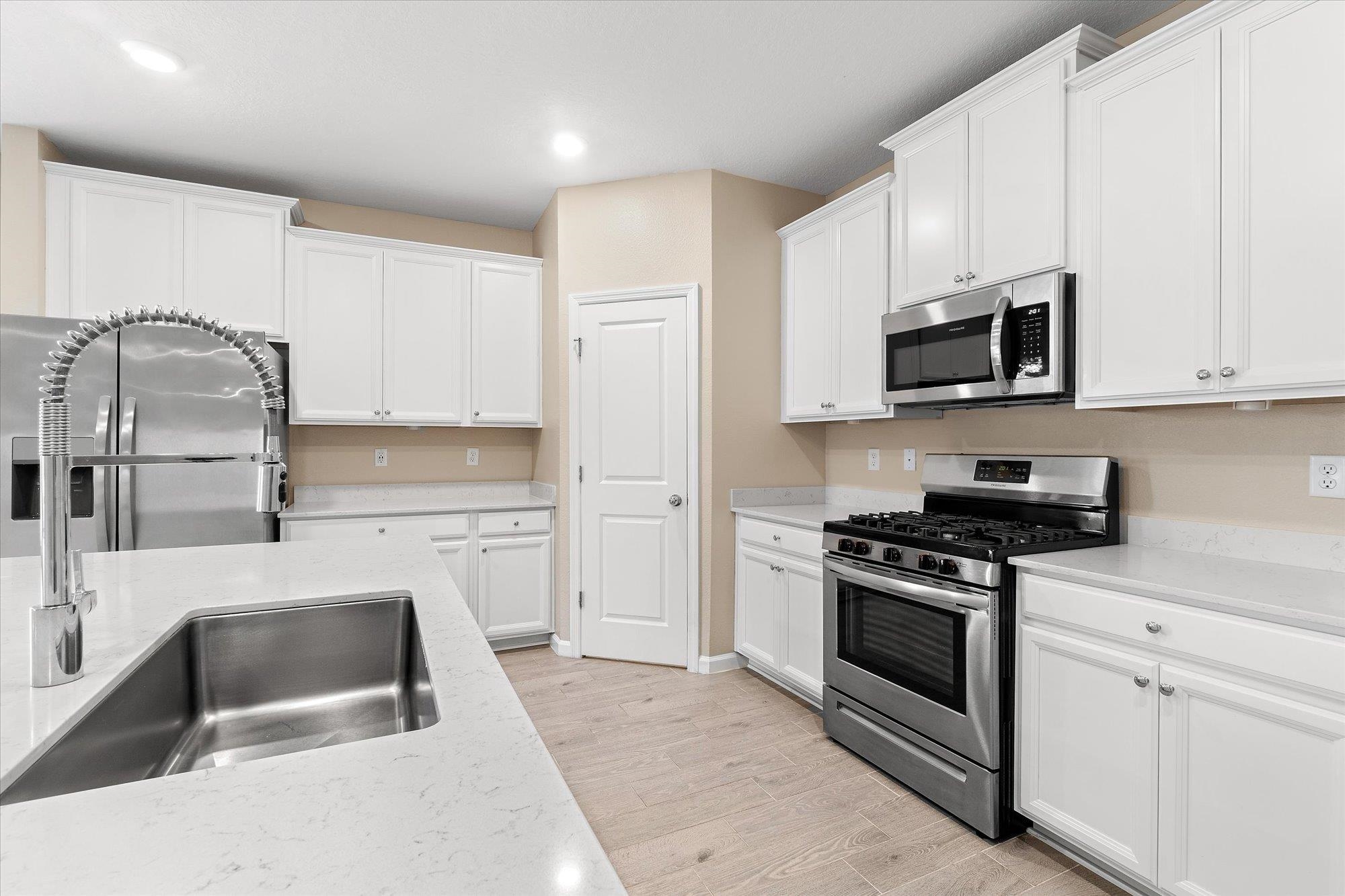 Image 13 of 60 For 204 Field Flower Way