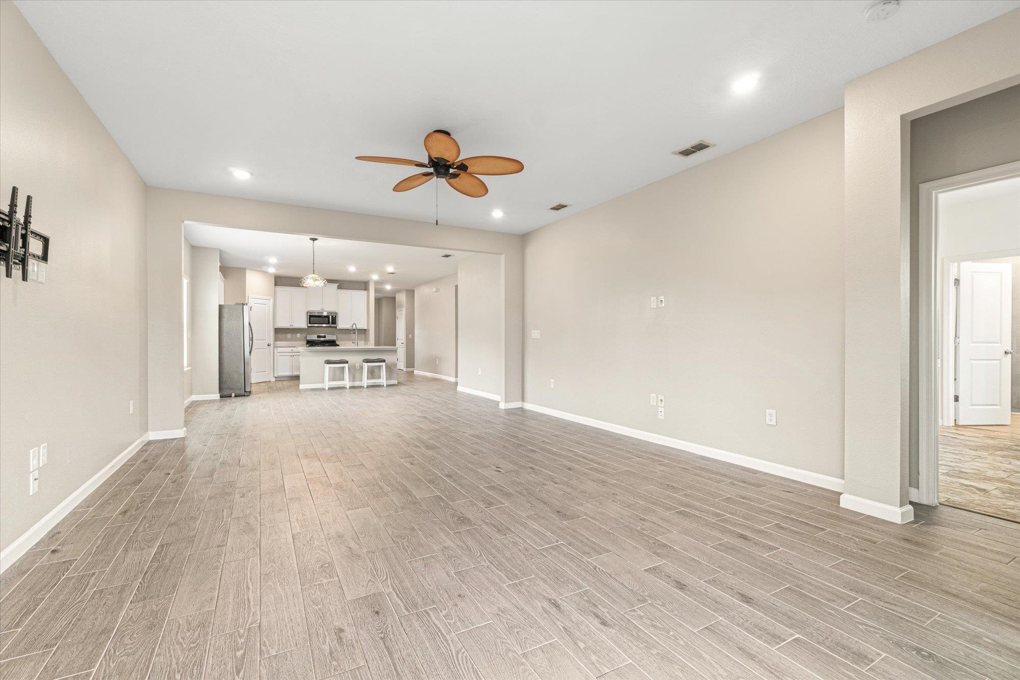 Image 22 of 60 For 204 Field Flower Way