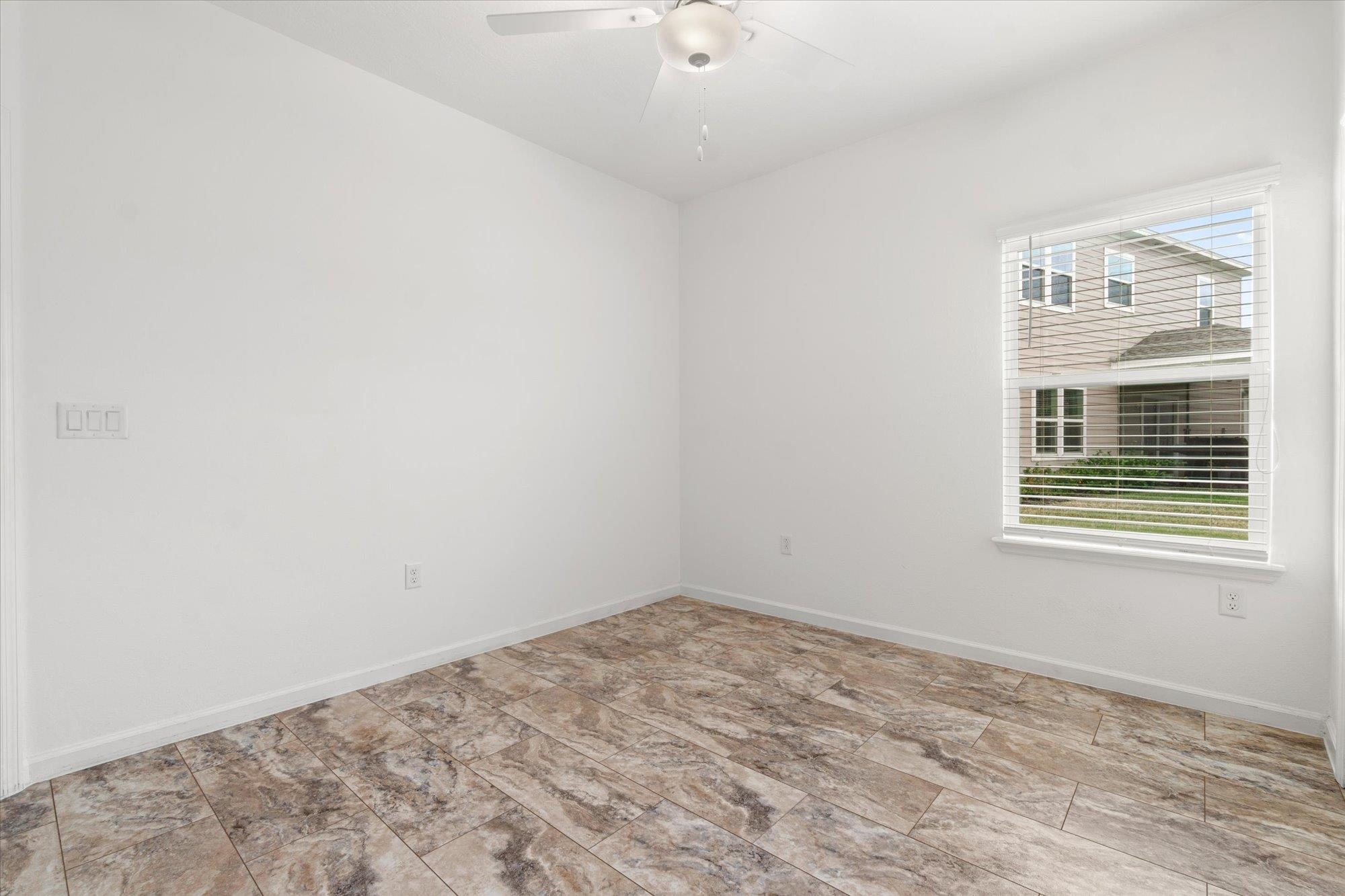 Image 33 of 60 For 204 Field Flower Way