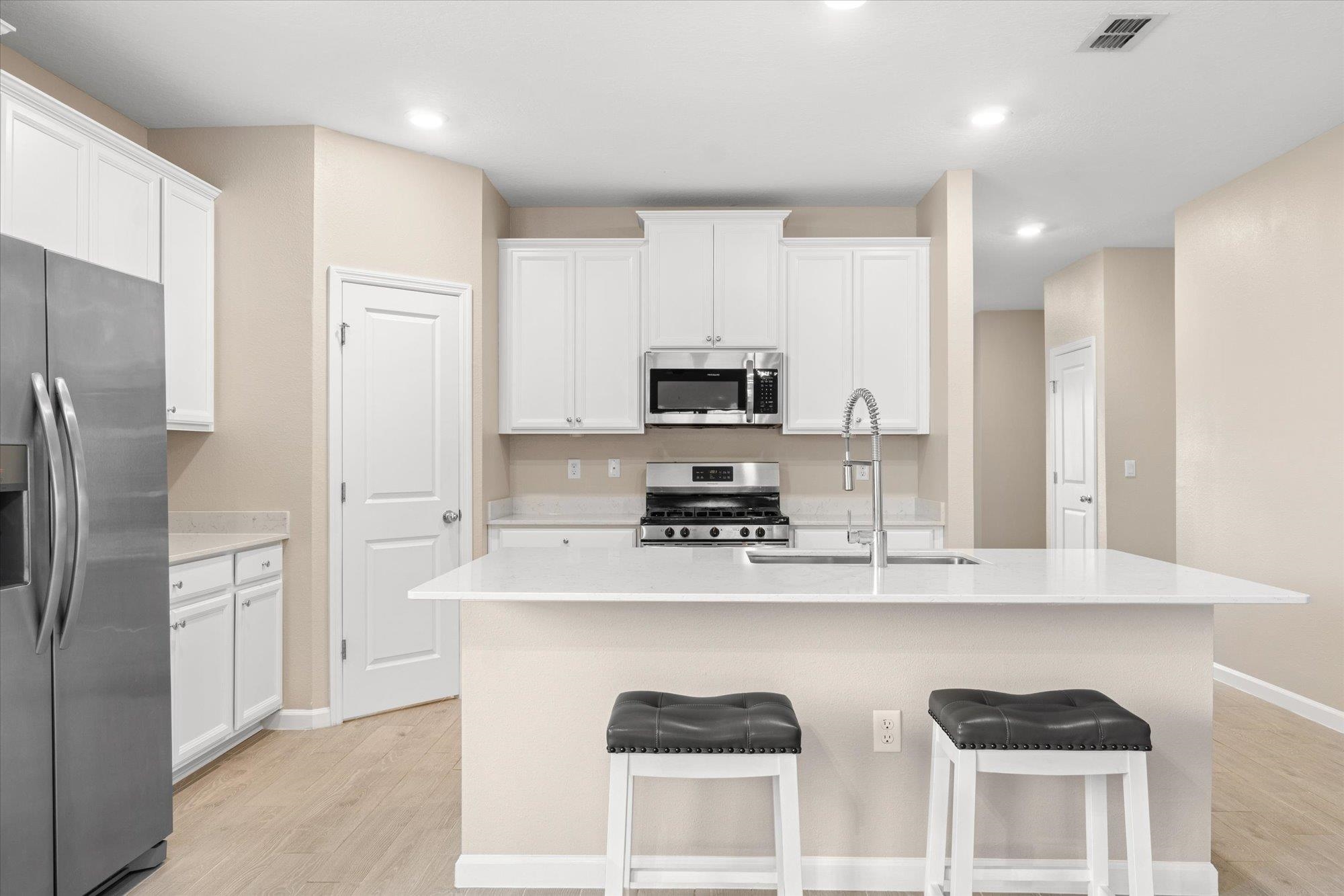 Image 4 of 60 For 204 Field Flower Way