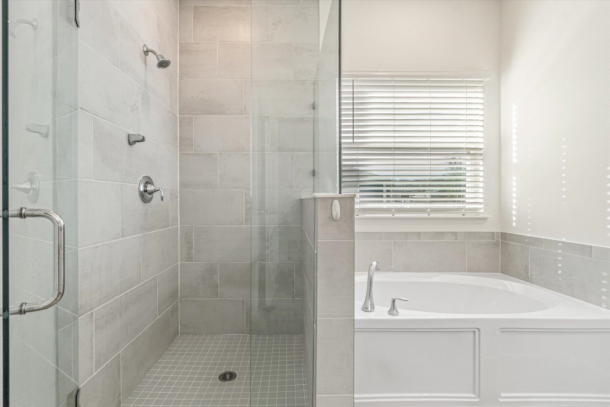 Image 42 of 60 For 204 Field Flower Way