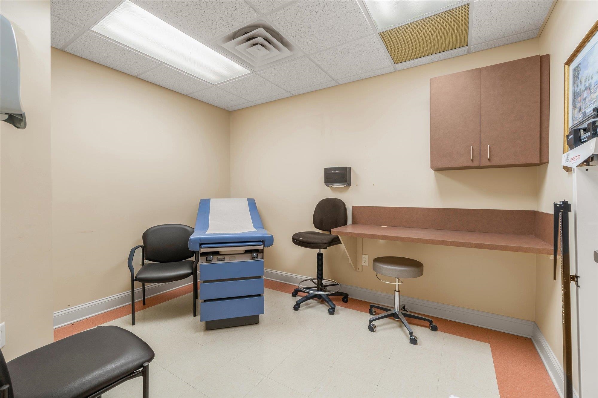 Image 16 of 52 For 9 San Bartola Dr