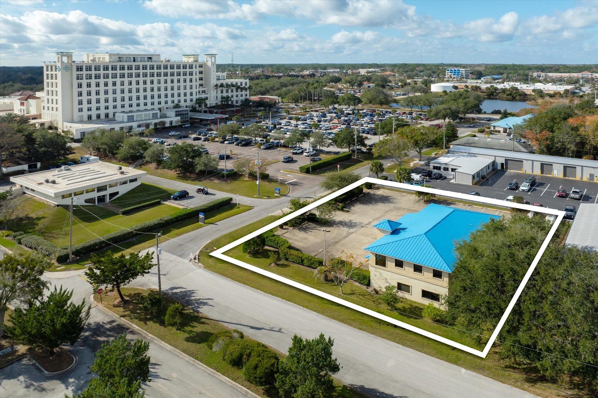 Image 2 of 52 For 9 San Bartola Dr