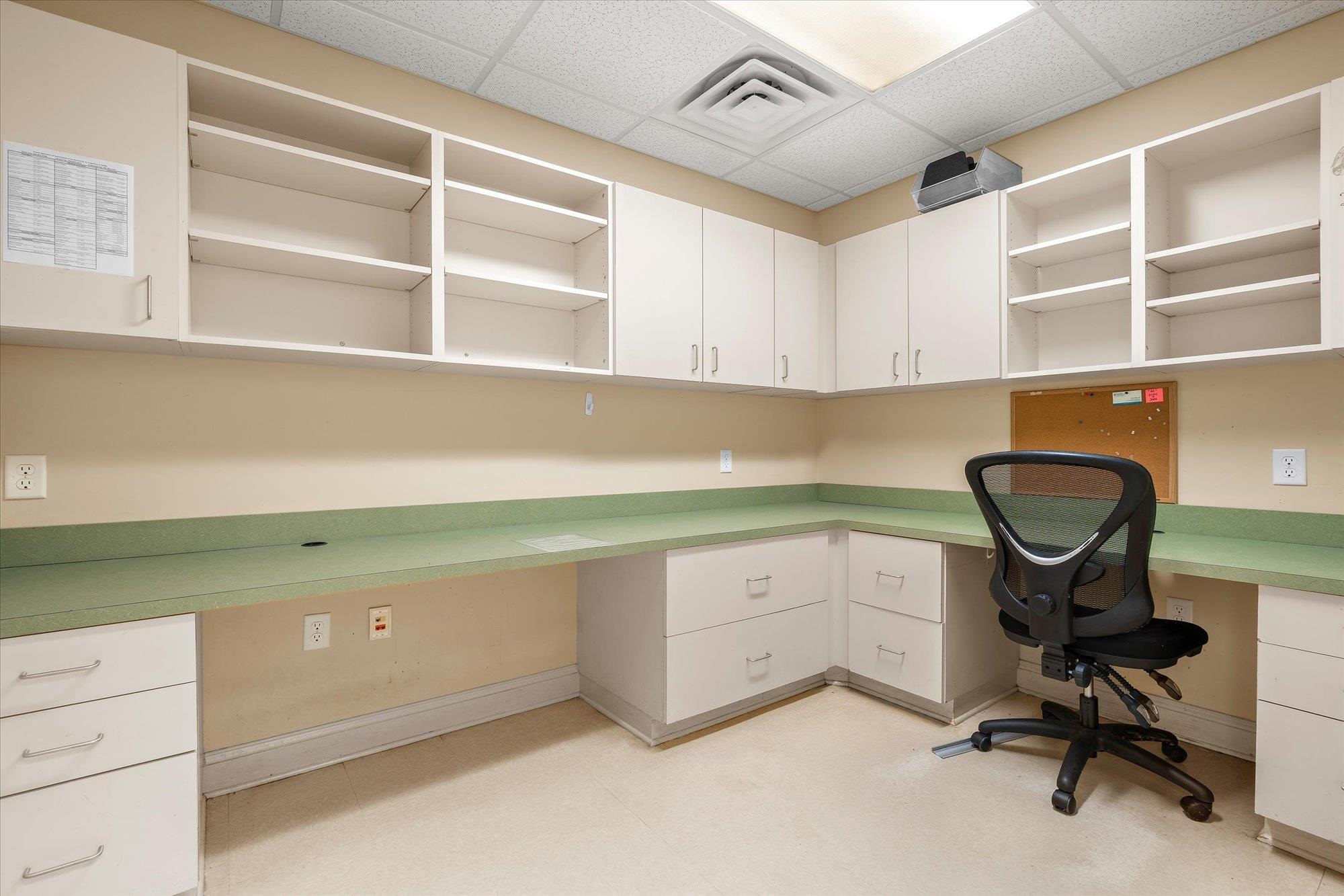 Image 31 of 52 For 9 San Bartola Dr