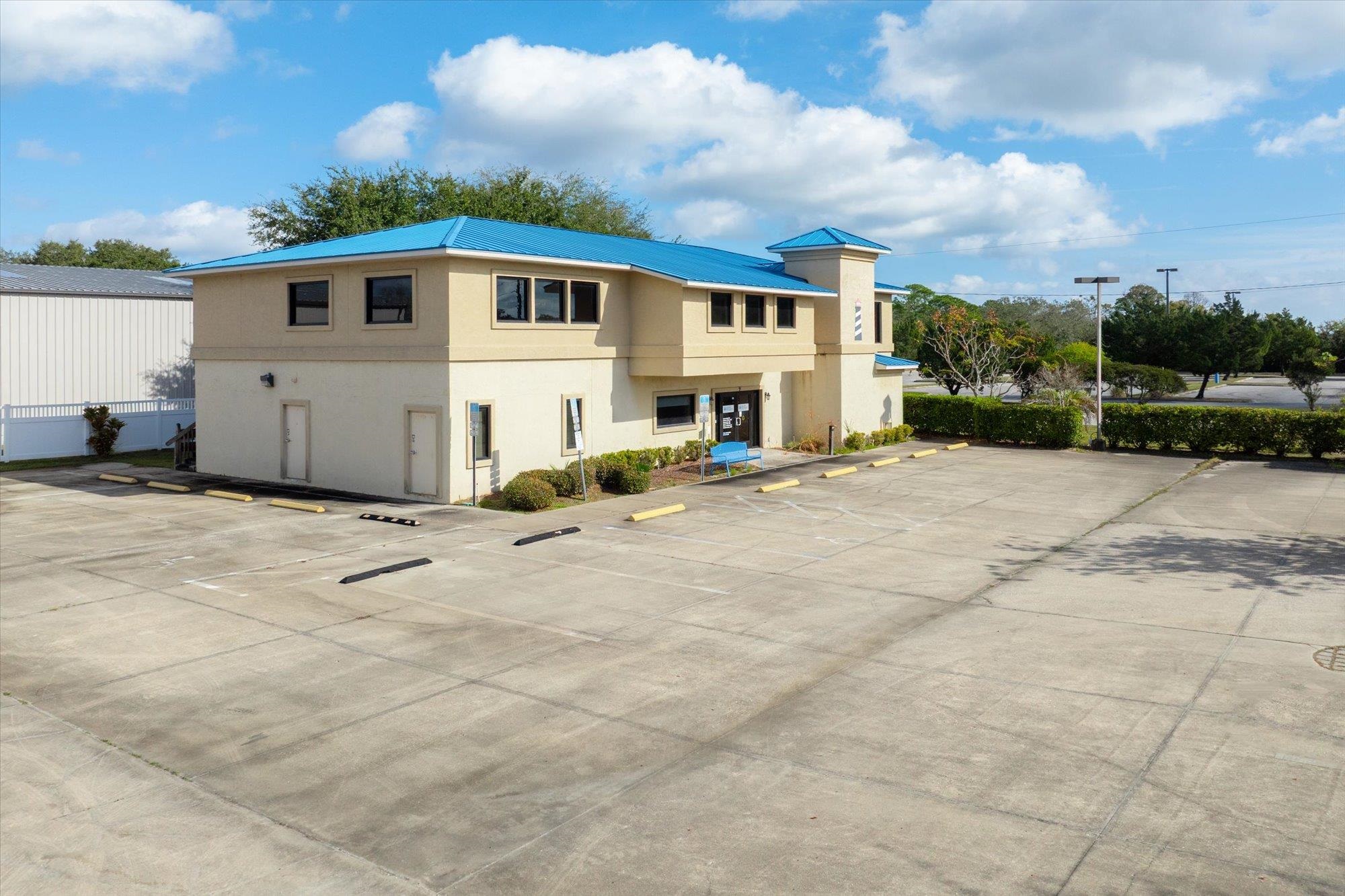 Image 42 of 52 For 9 San Bartola Dr