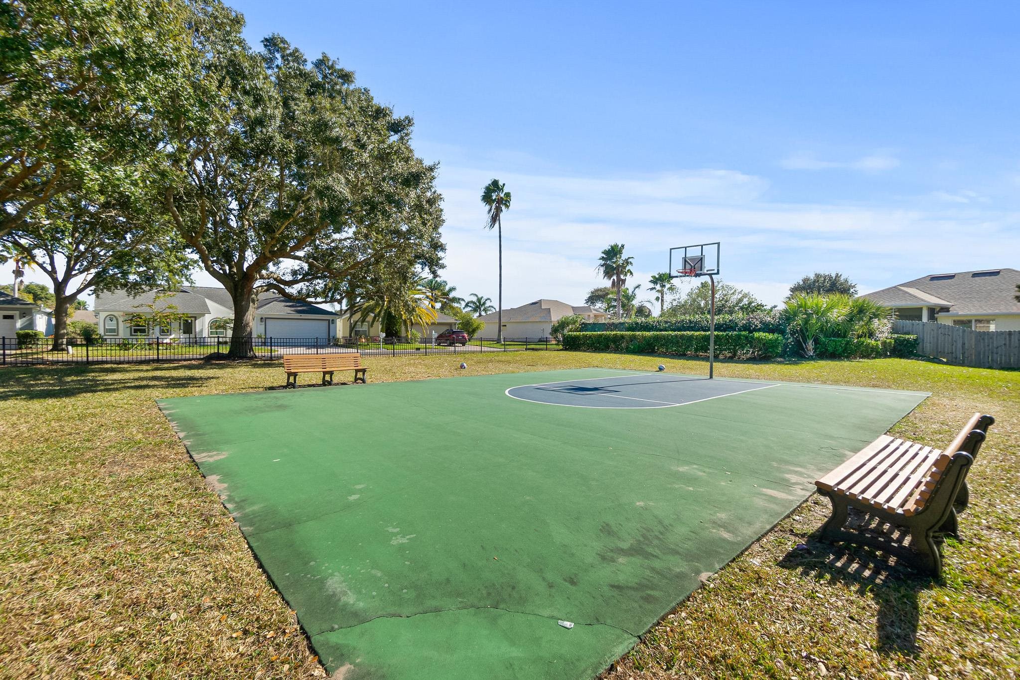 Image 40 of 48 For 633 Nautical Way