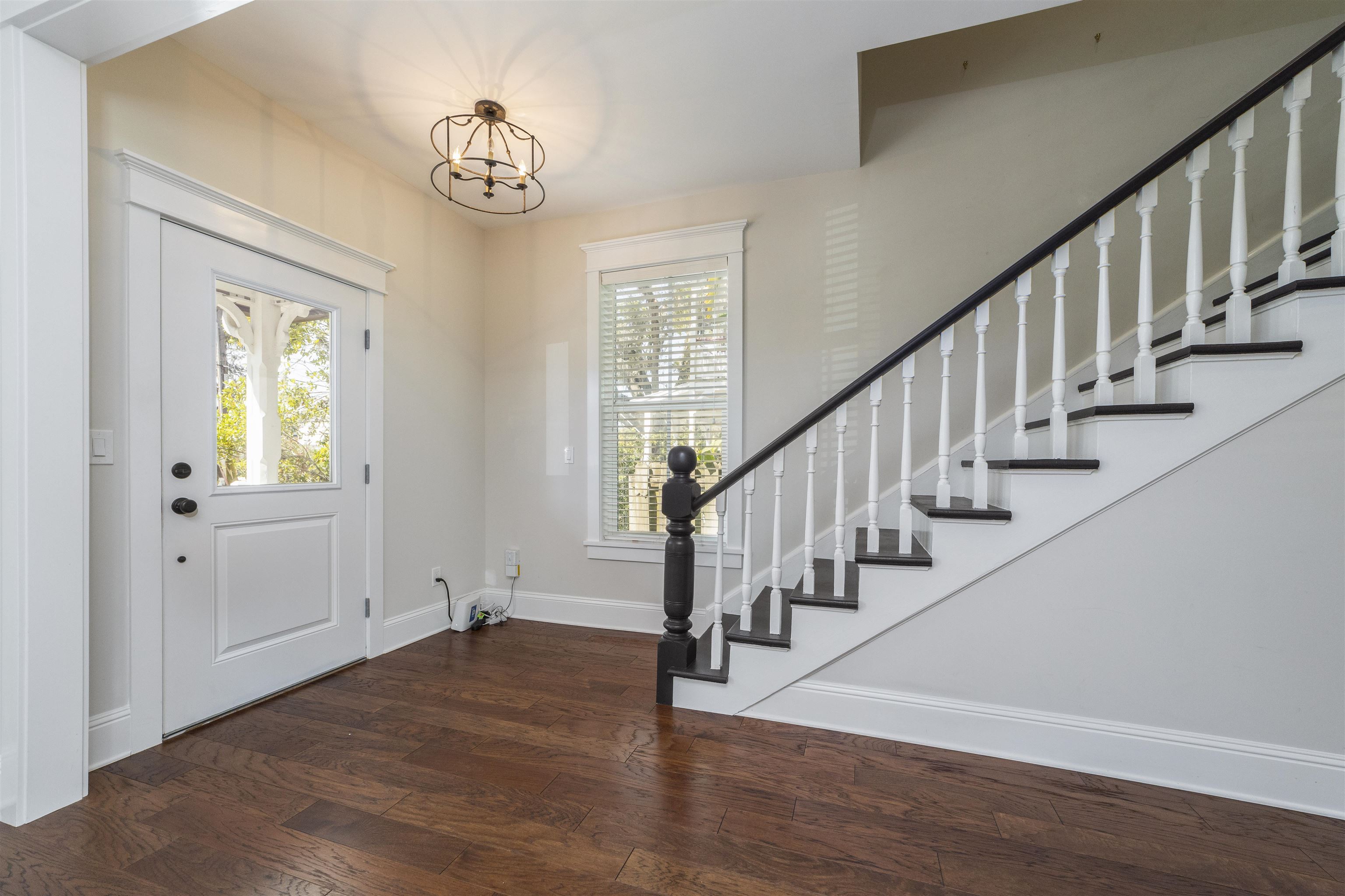 Image 15 of 51 For 44 Carrera Street